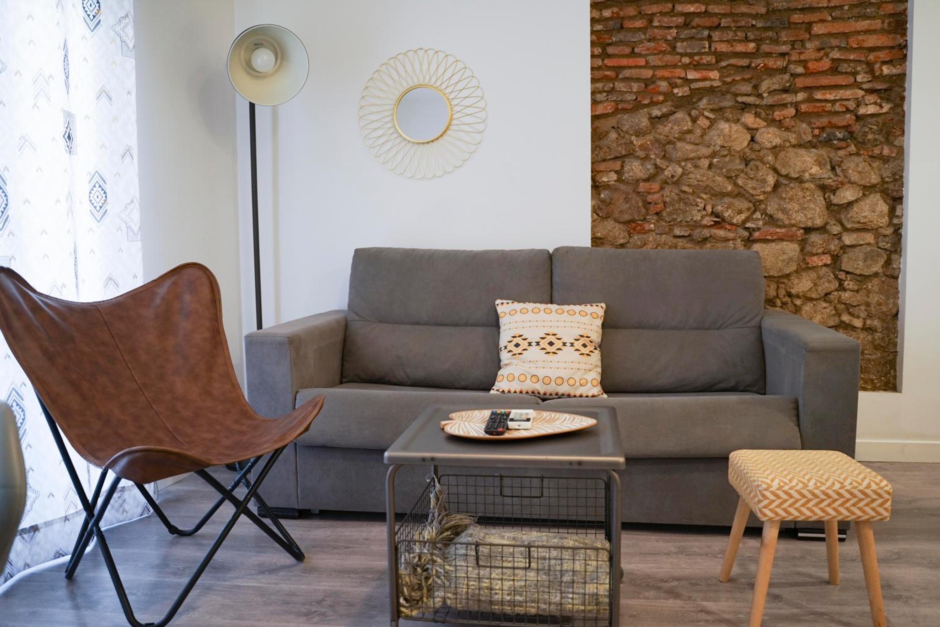Studio Suites - Photo 26