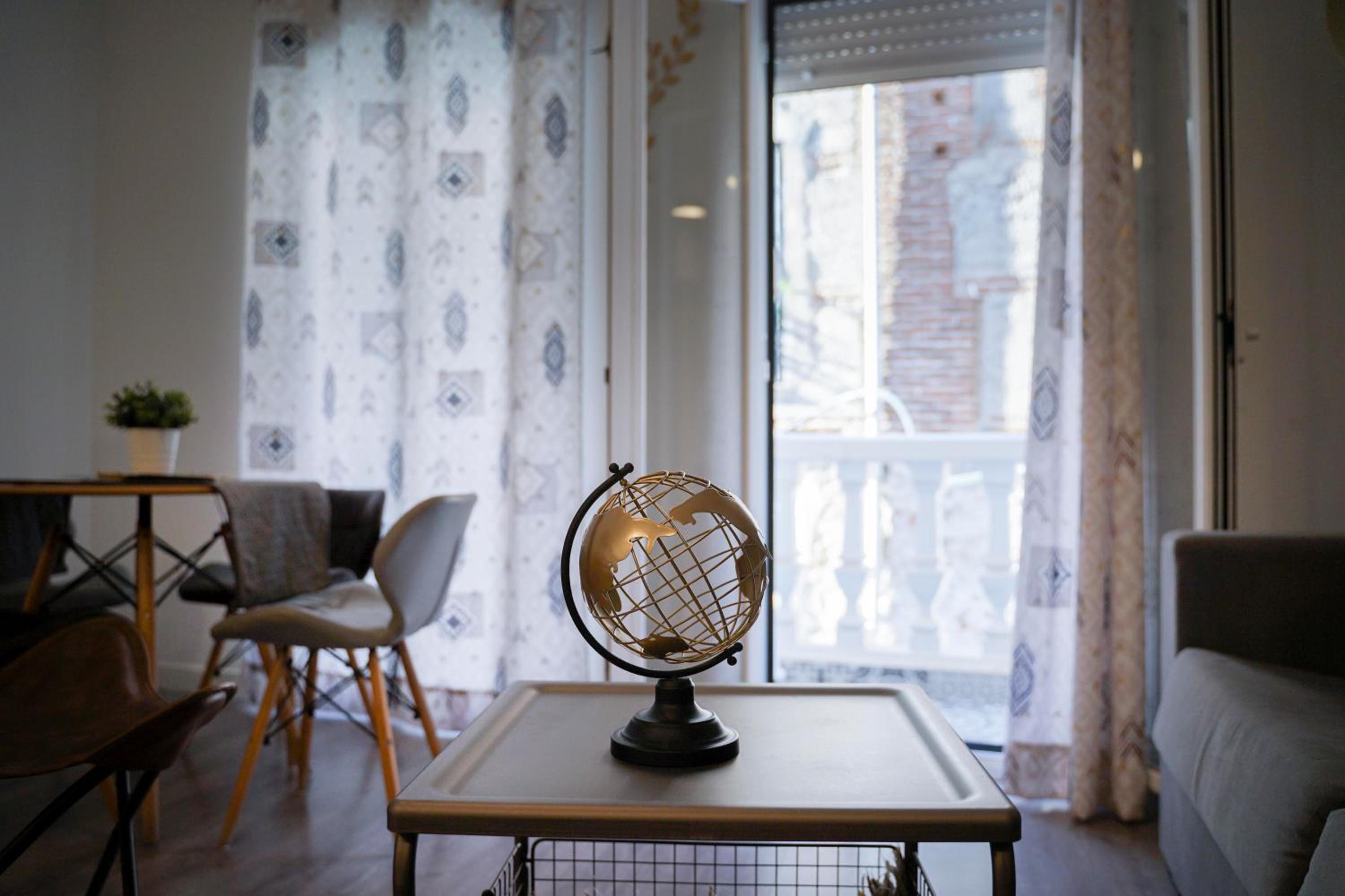 Studio Suites - Photo 12