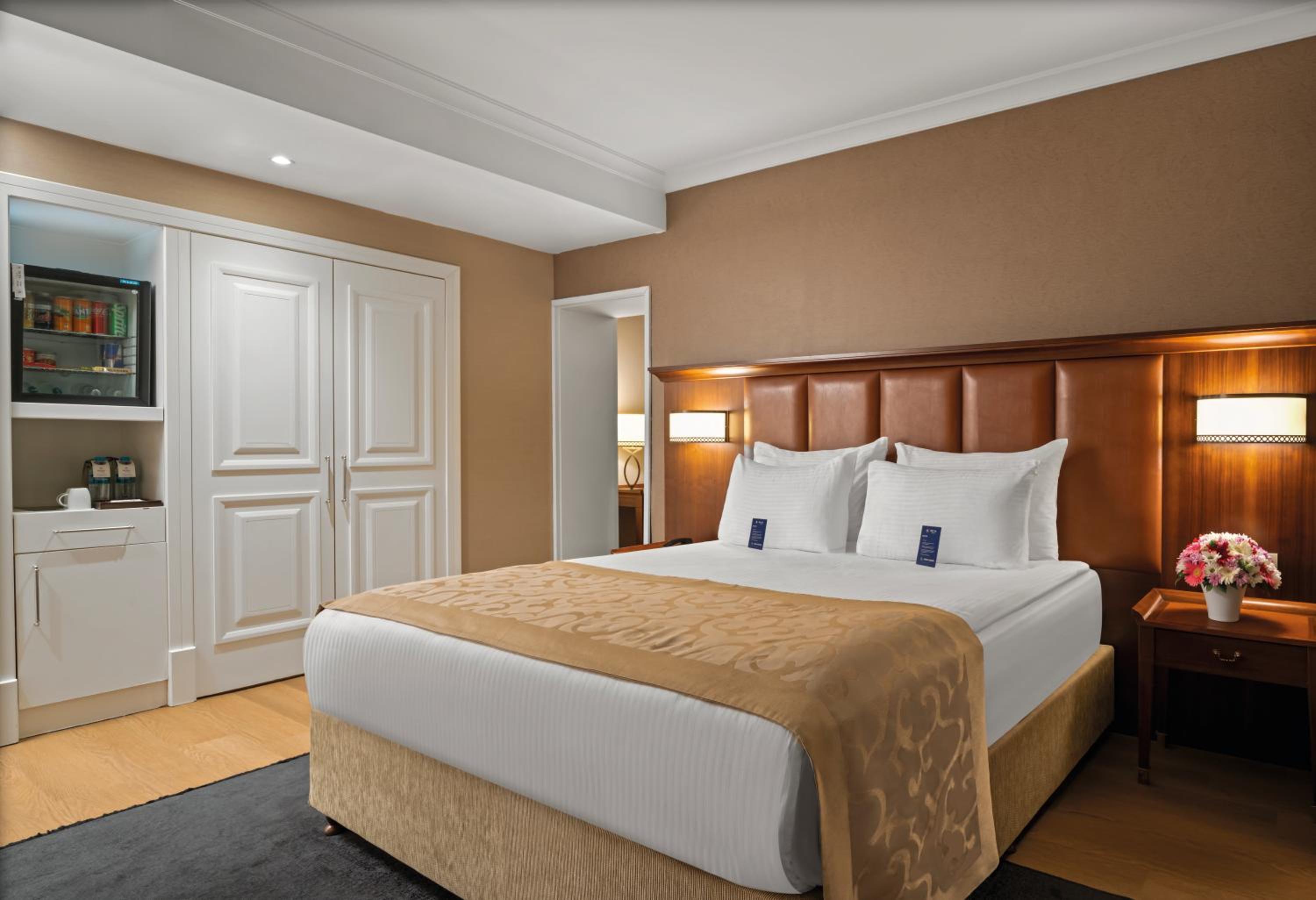 Executive Suite photo 1