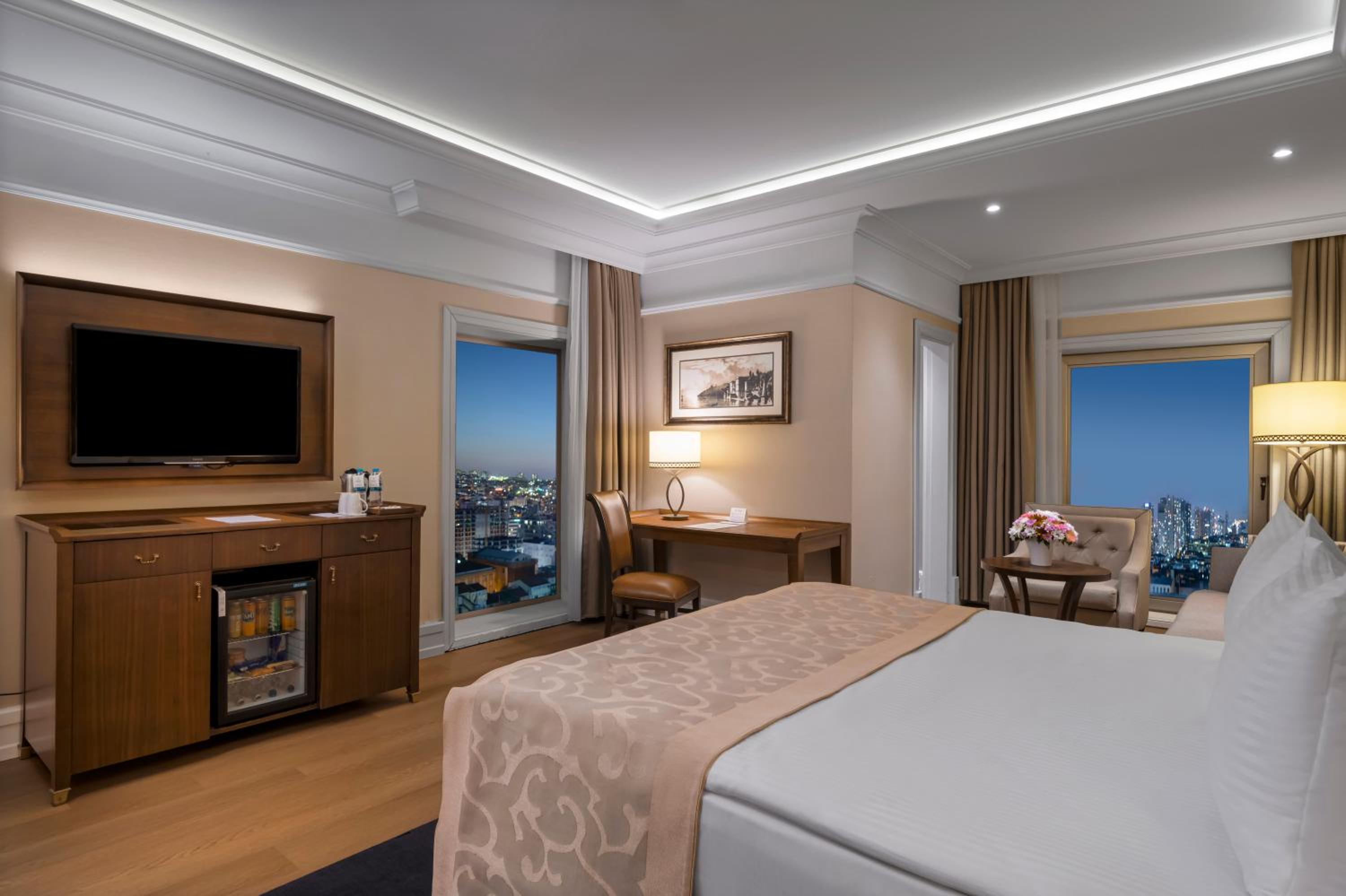 Superior Suite photo 2