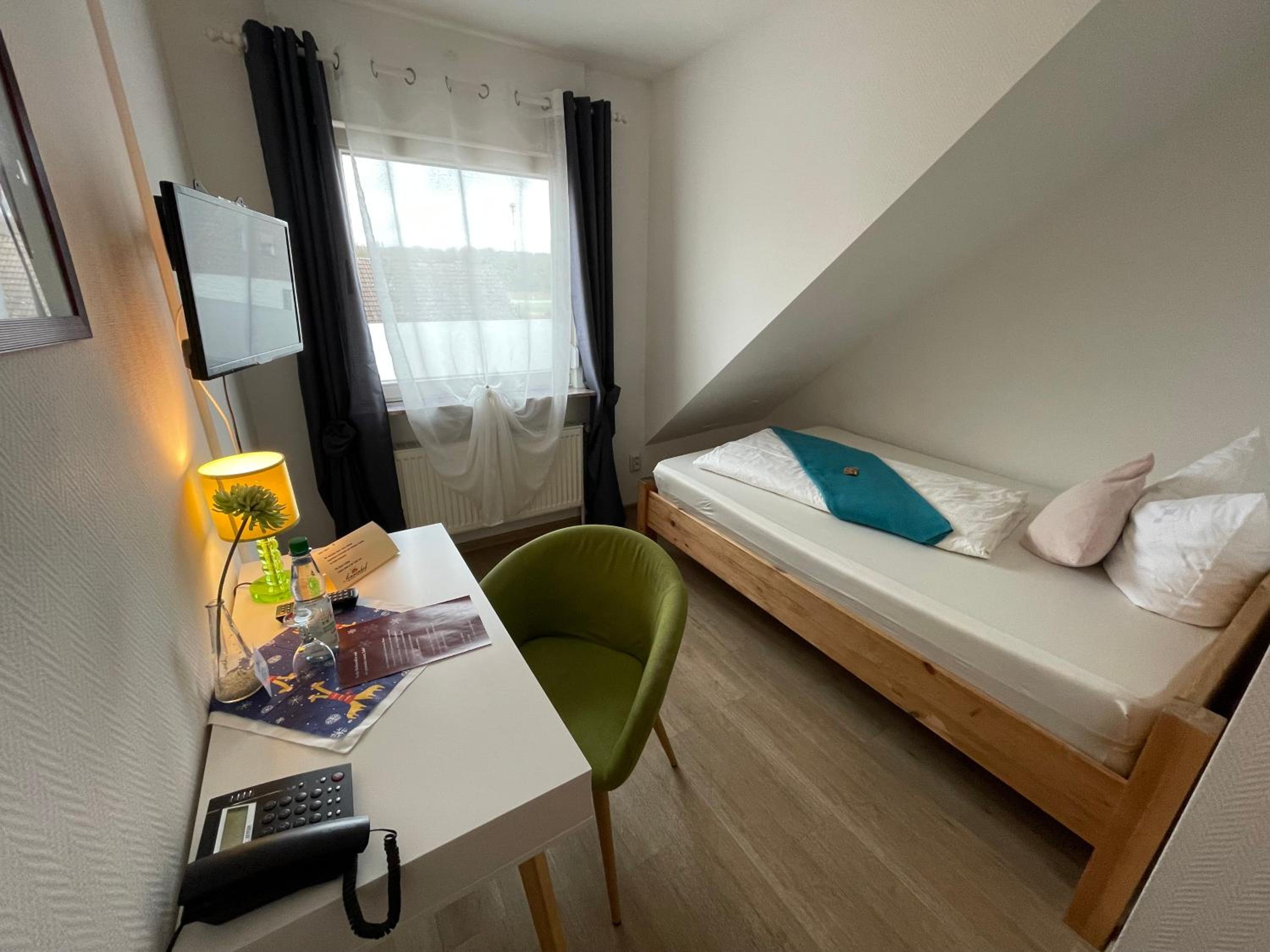 Single Room photo 1