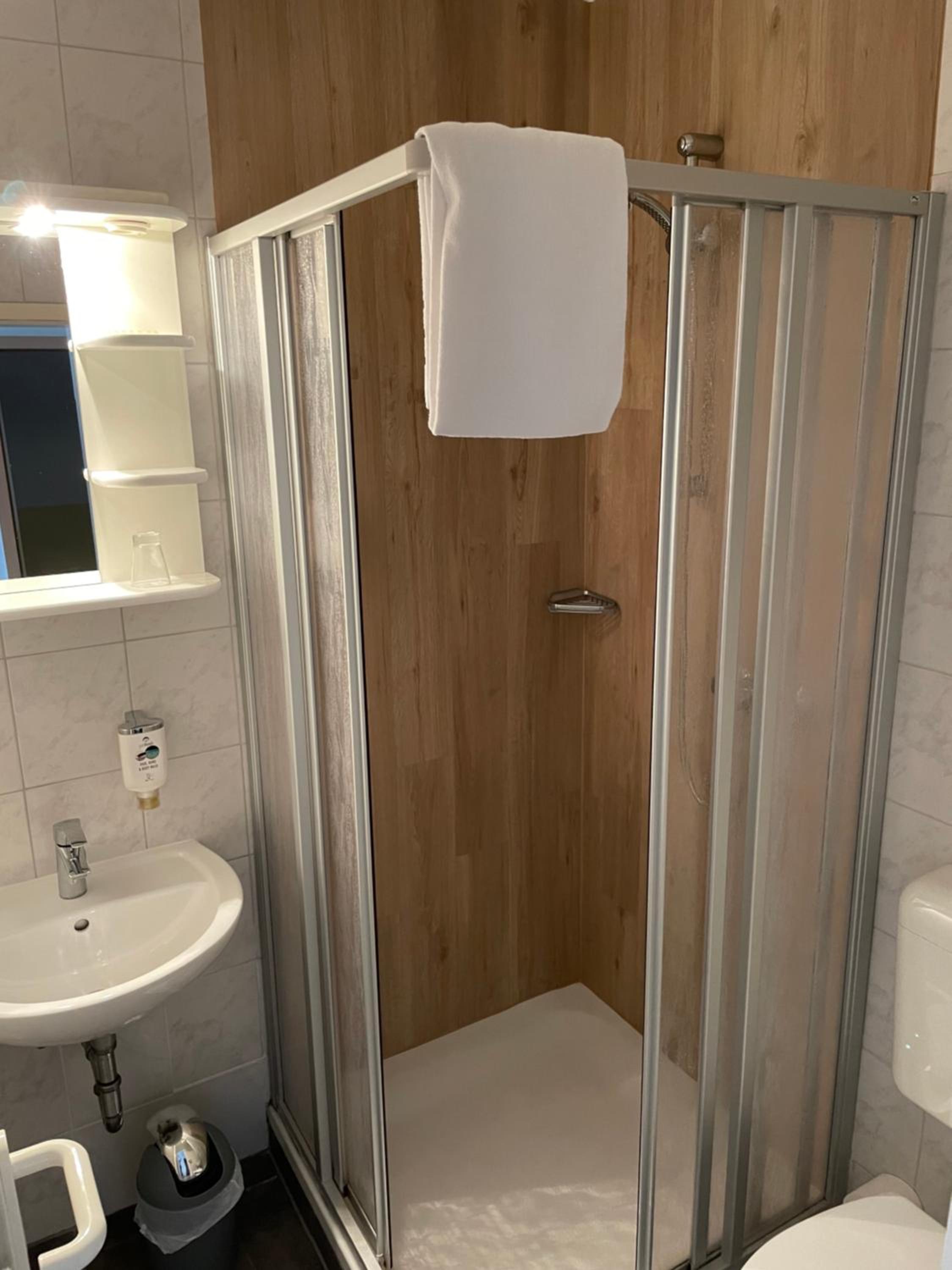 Single Room photo 2