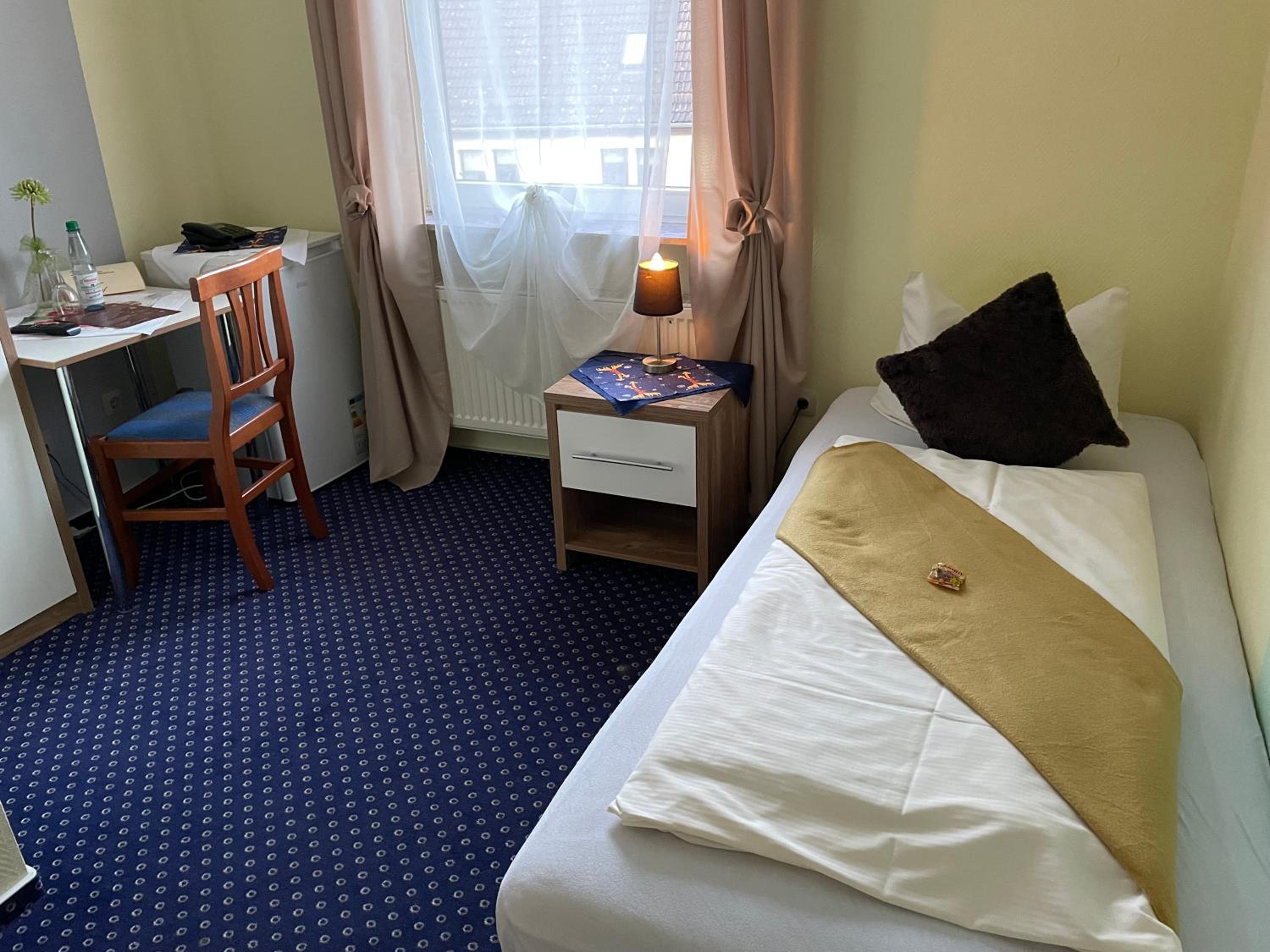 Single Room photo 3