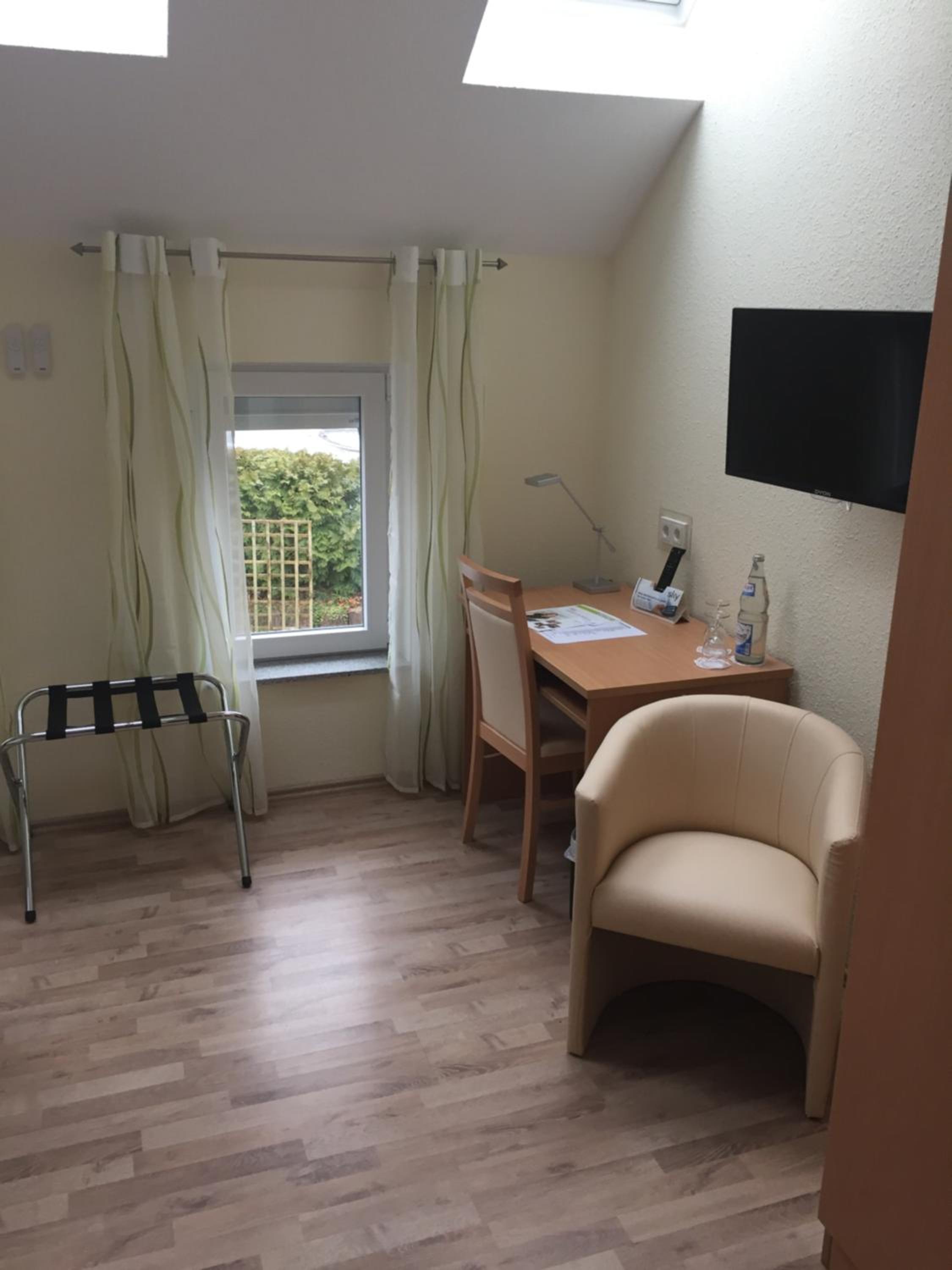 Double or Twin Room with Extra Bed photo 3