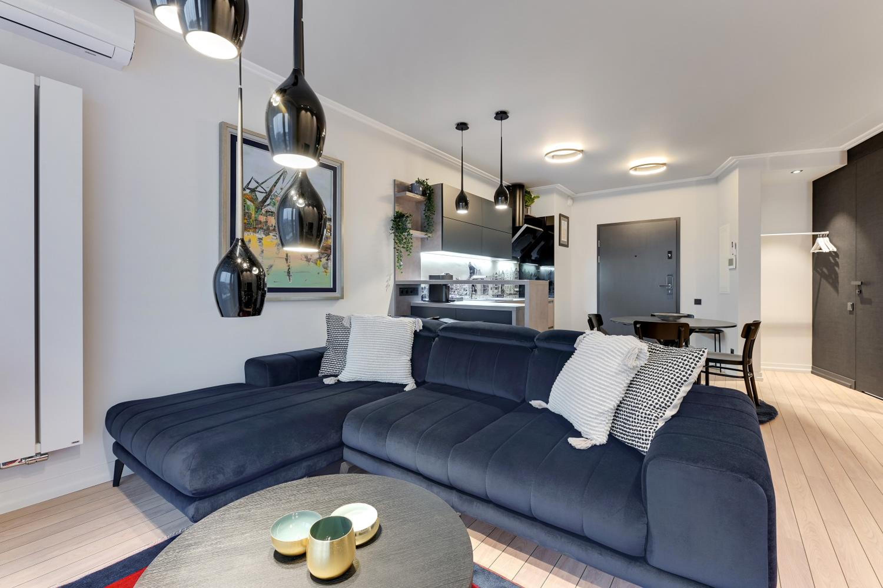 Deluxe King Suite