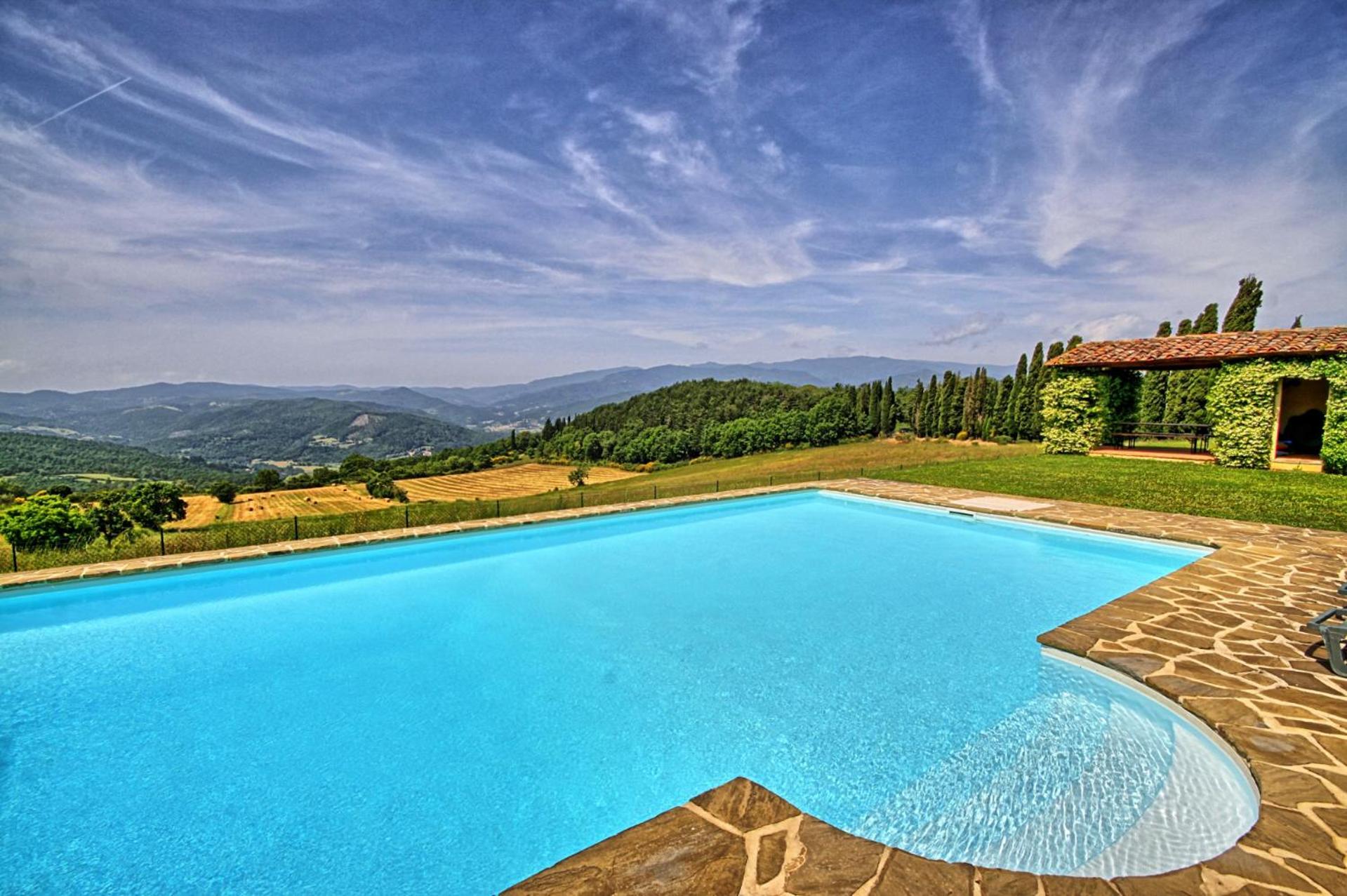 Five-Bedroom Villa - Split Level  - Photo 3