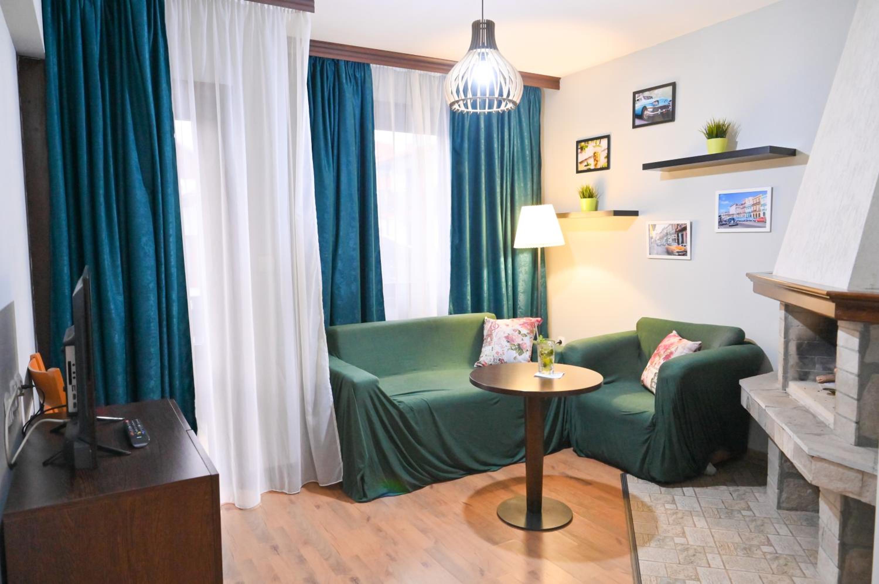 Double or Twin Room with Balcony (2 Adults + 1 Child) photo 3