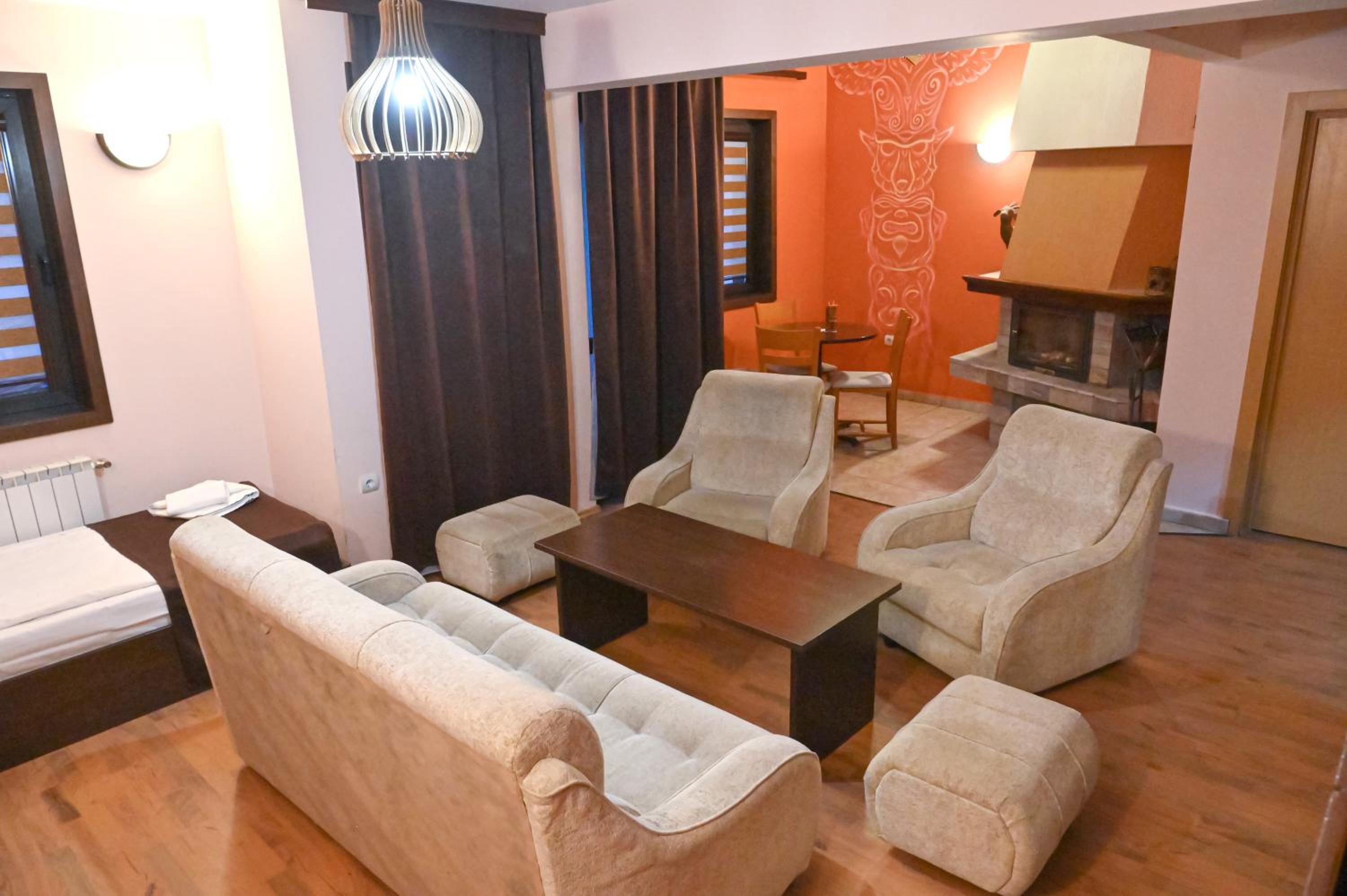 Maisonette photo 1