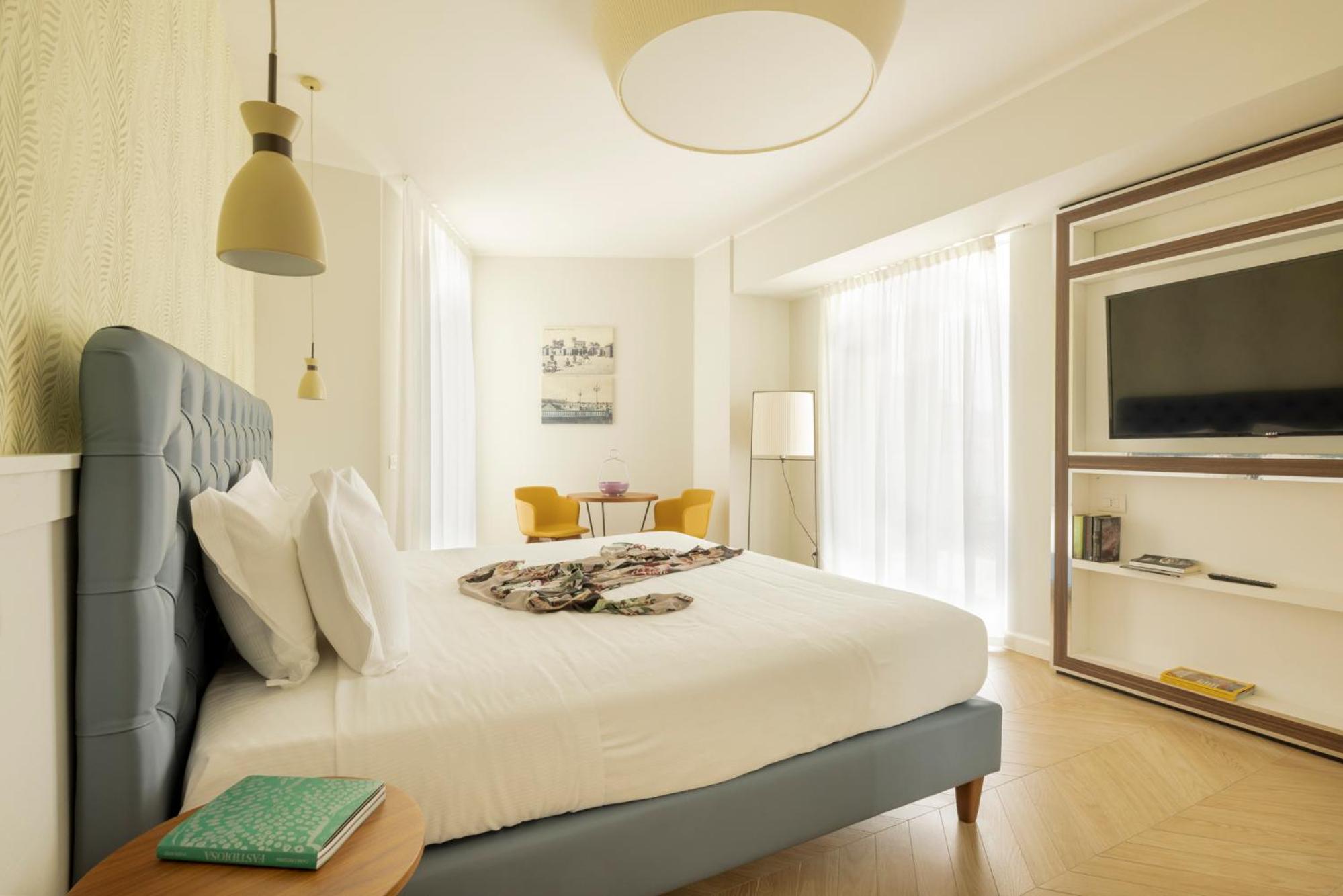 Small One-Bedroom Apartment with Terrace