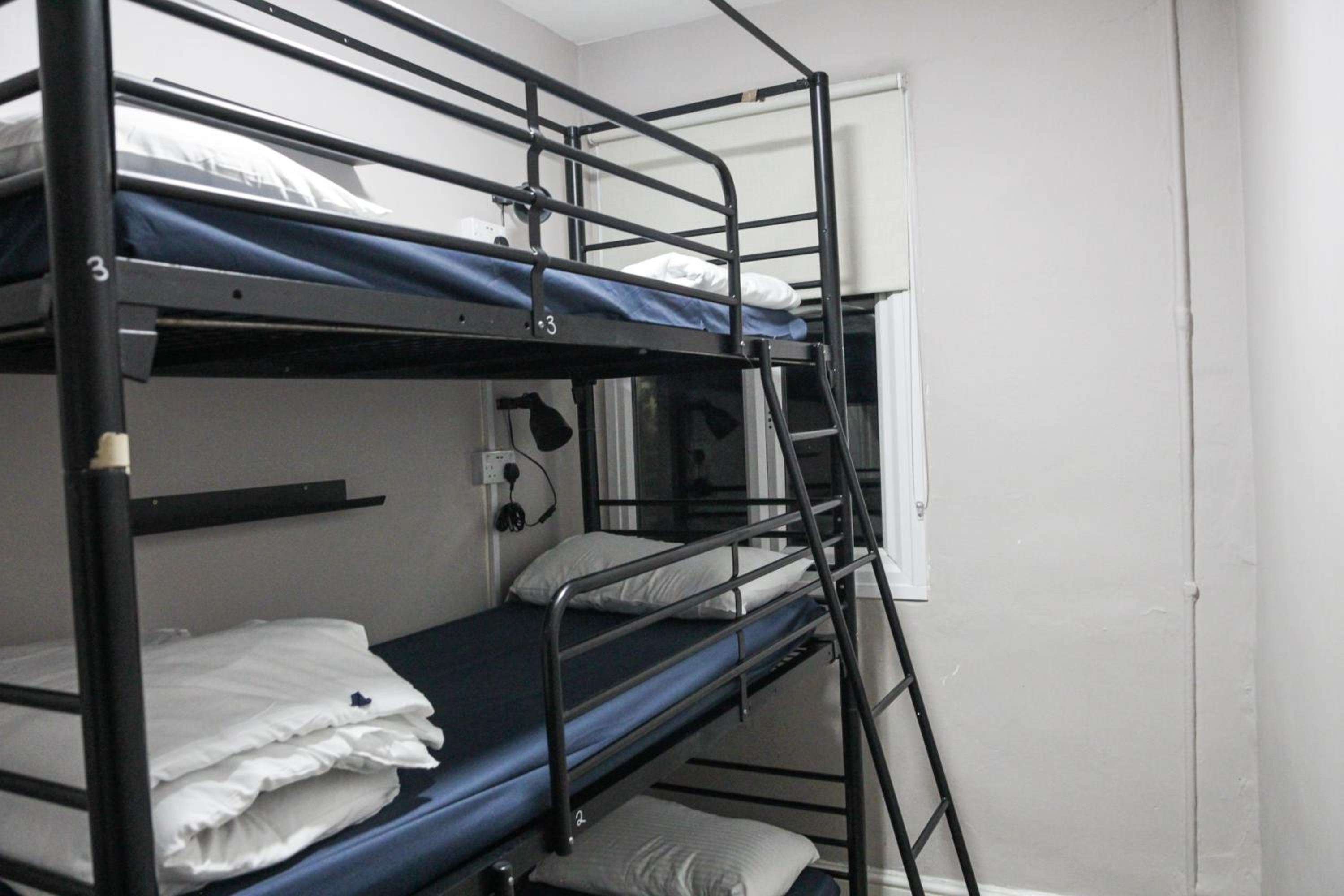 Triple Room with Shared Bathroom photo 2