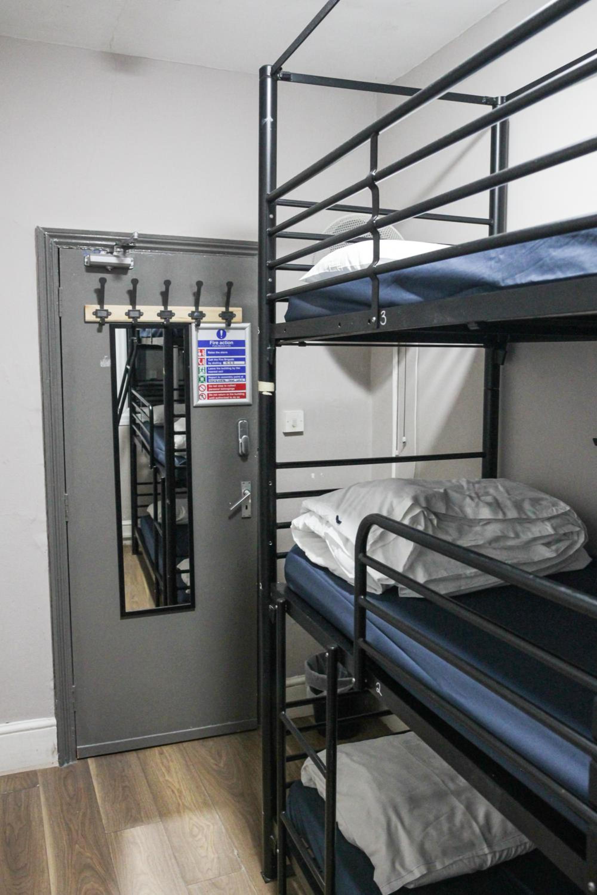 Triple Room with Shared Bathroom photo 1