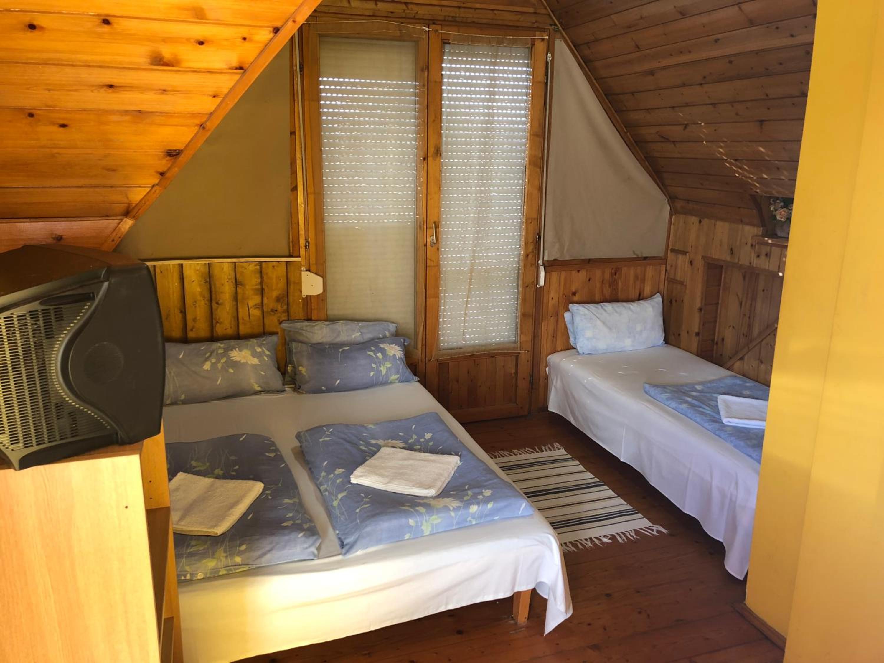 Triple Room with City View - Photo 1