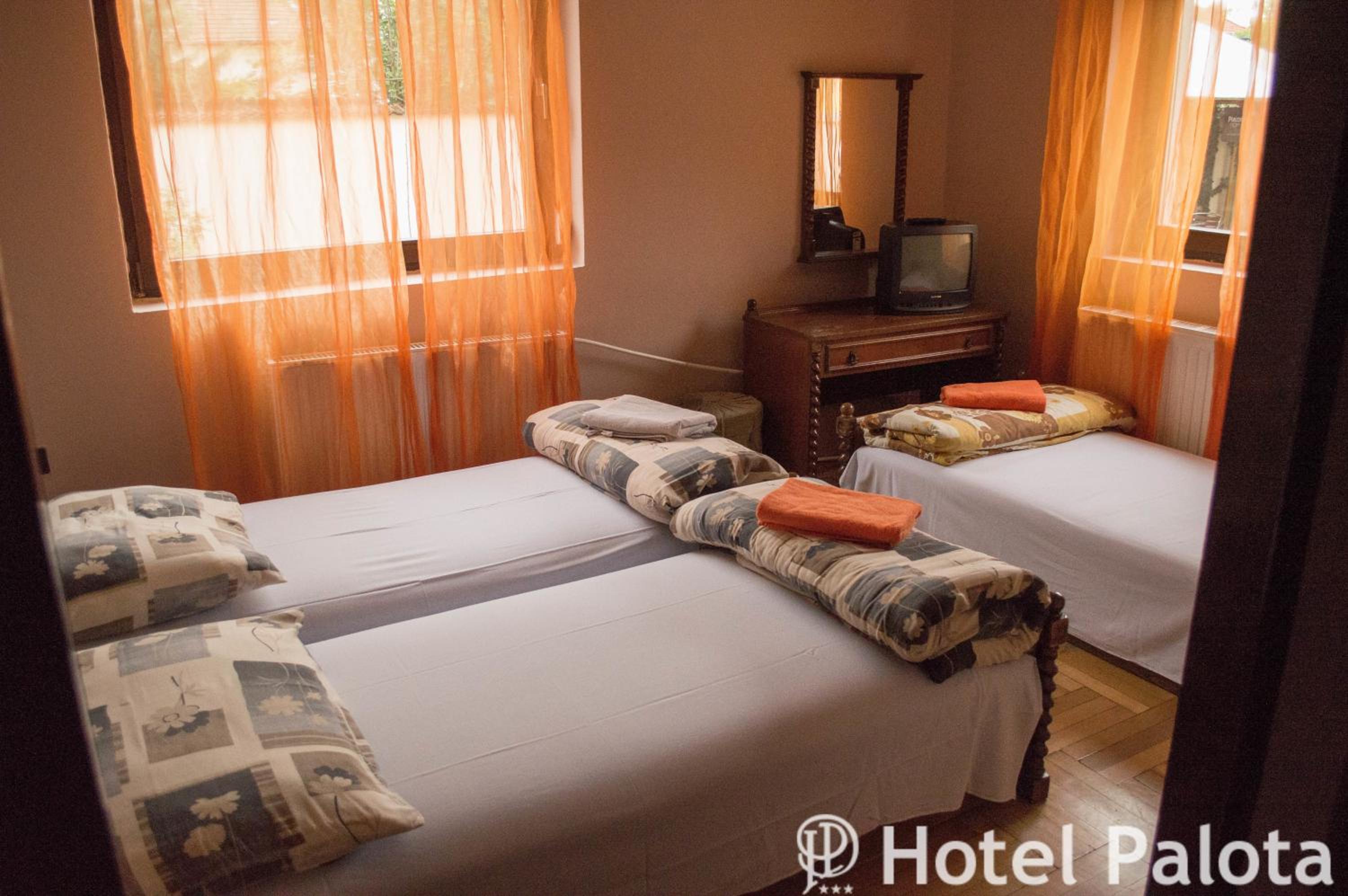 Triple Room - Photo 6