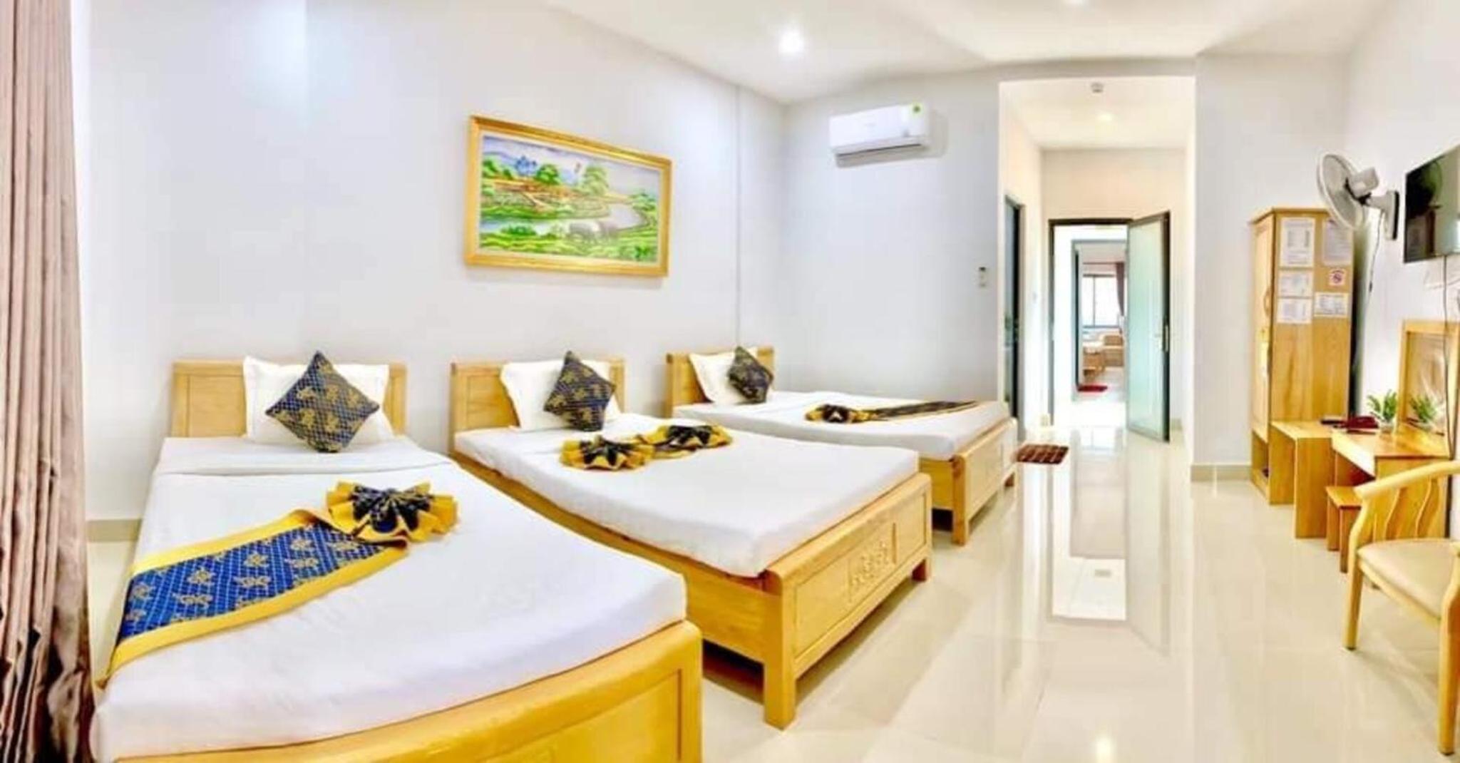 Triple Room with Mountain View