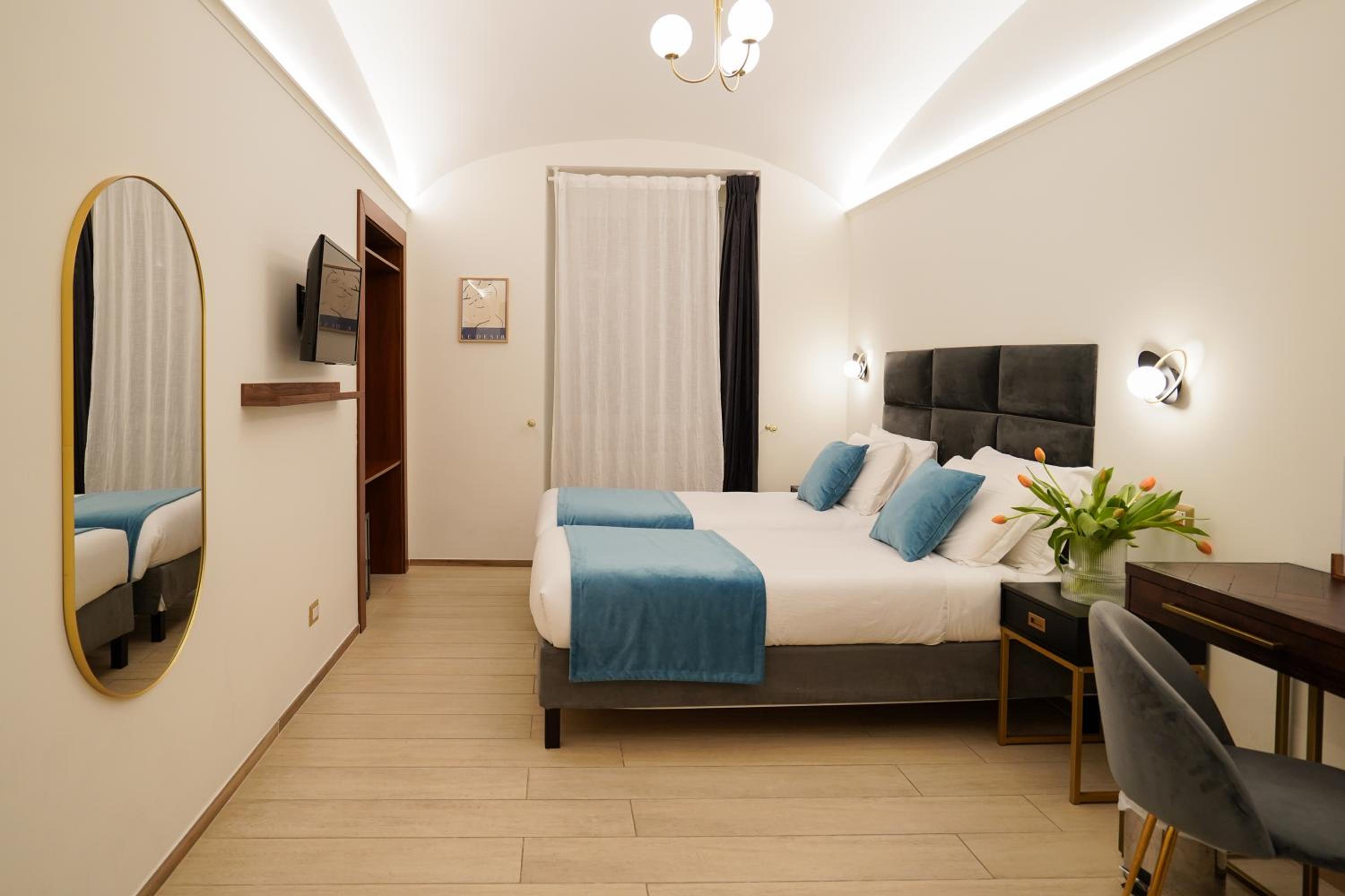 Deluxe Double or Twin Room photo 1