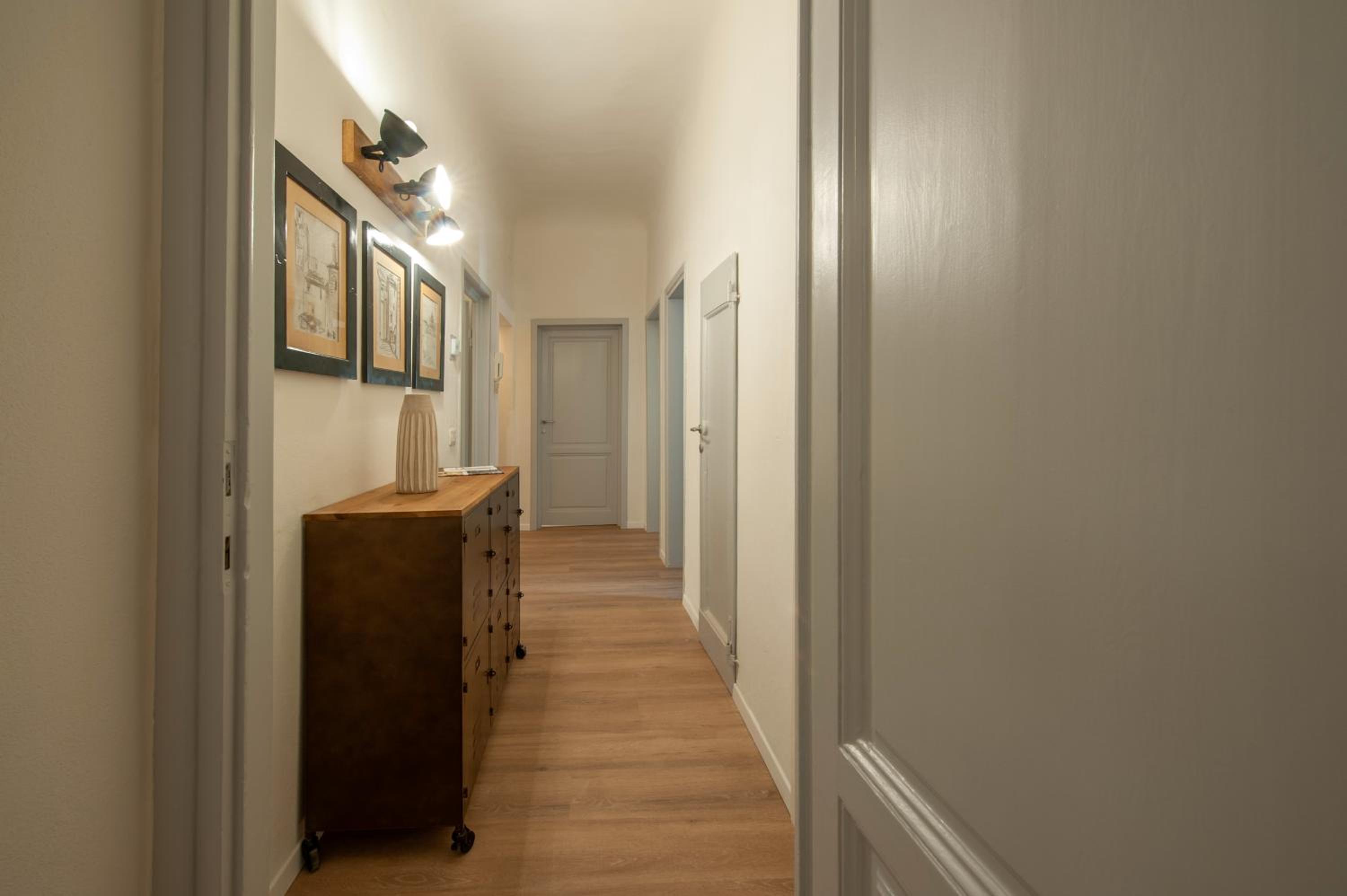 Apartment photo 1