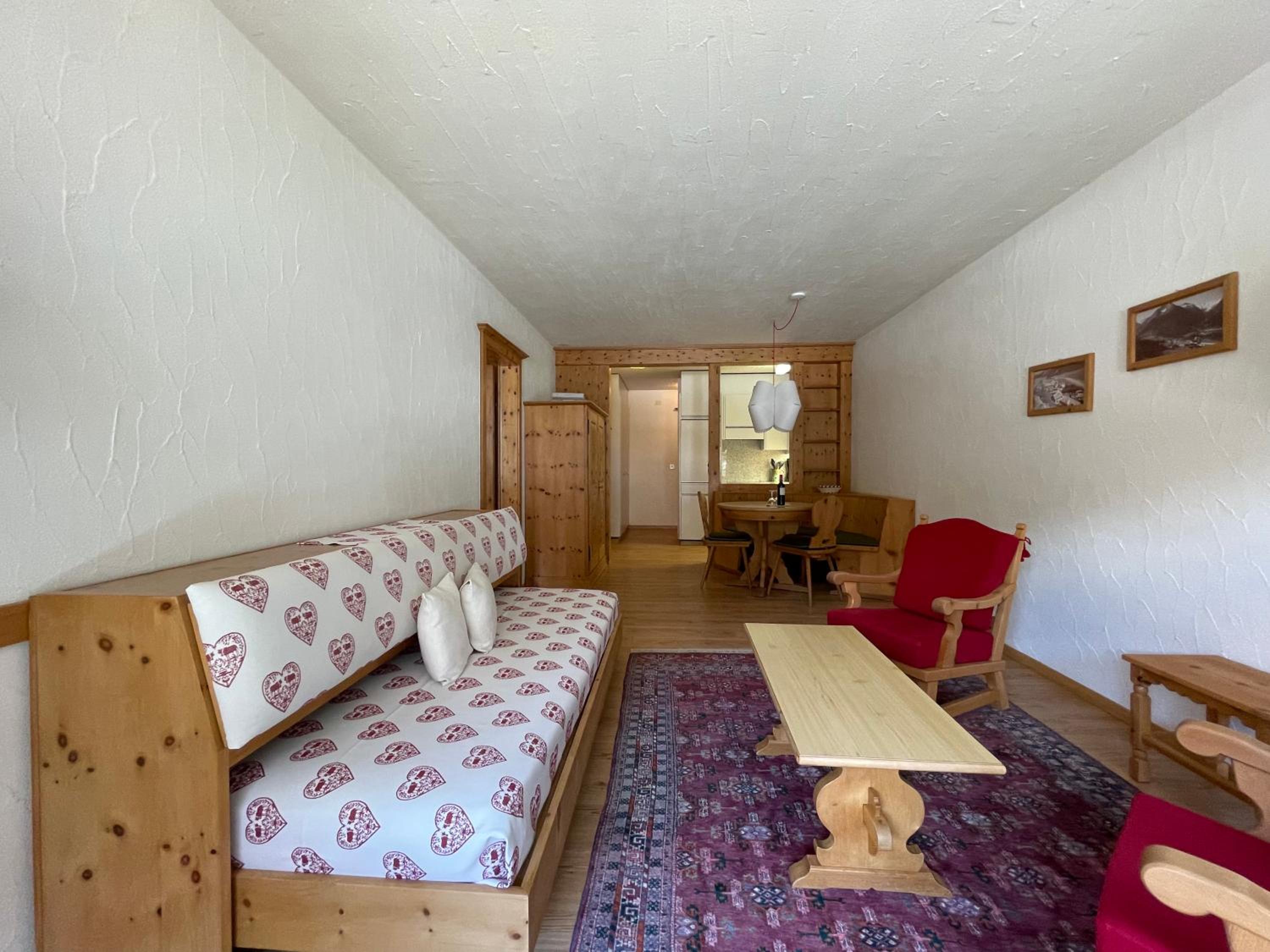 One-Bedroom Apartment with Balcony photo 1