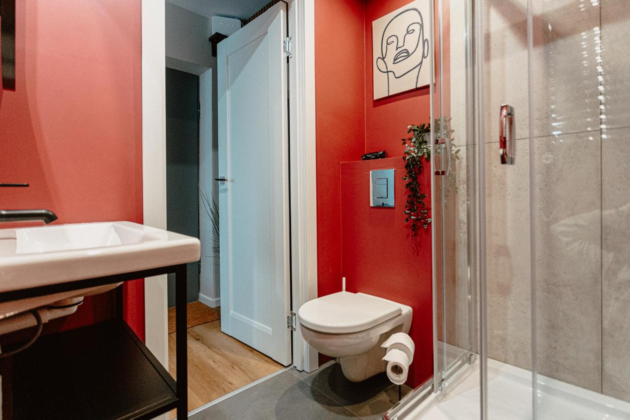 One-Bedroom Apartment - Photo 6