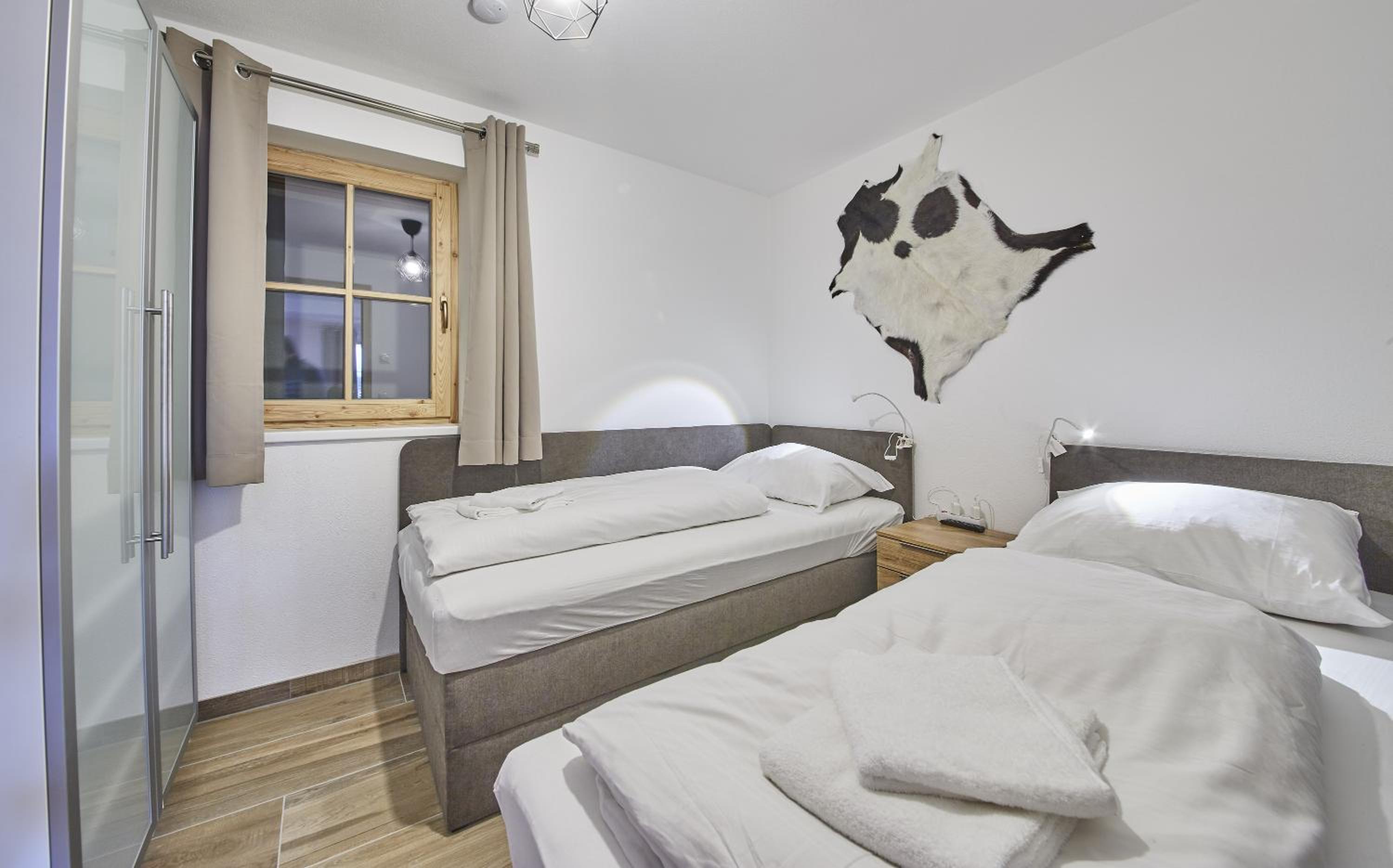 Three-Bedroom Apartment with Mountain View