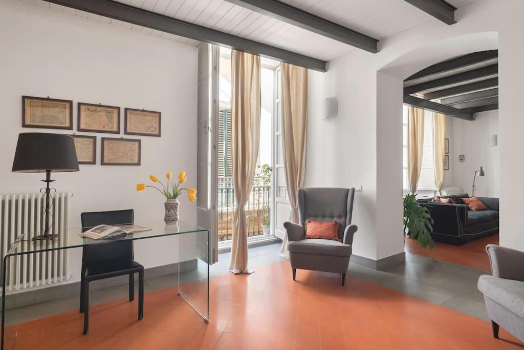 Four-Bedroom Apartment with Balcony 
