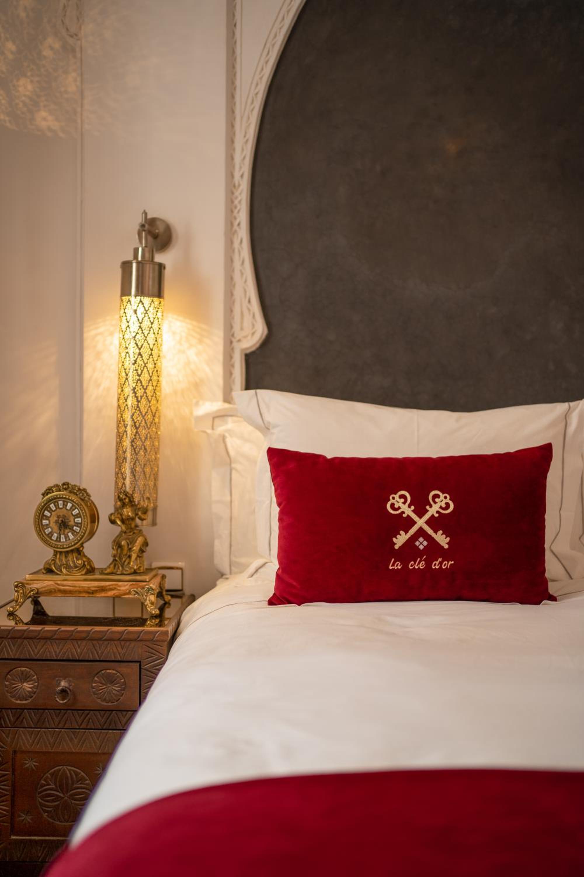 Deluxe Suite - Photo 20