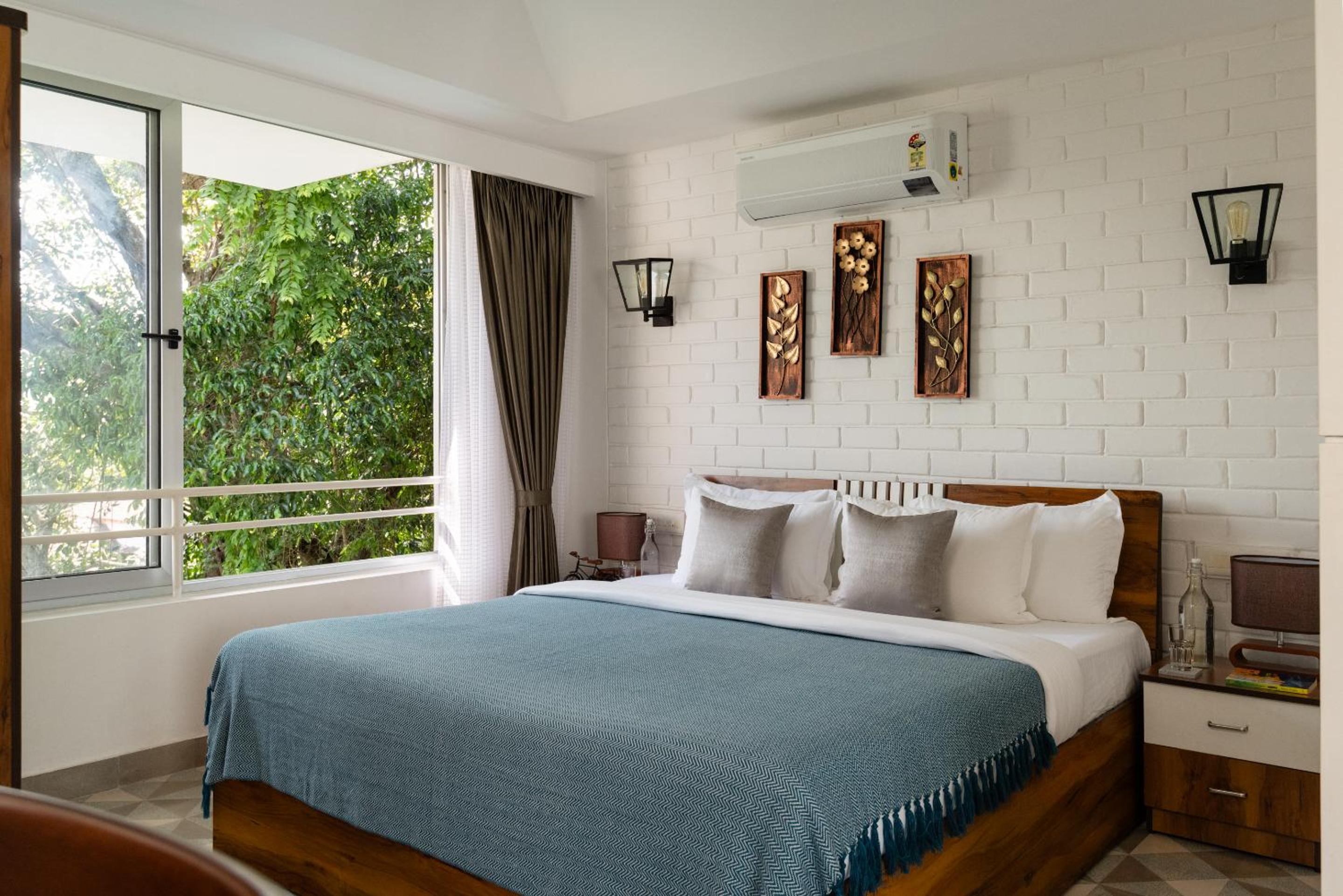 El Raso 202|Common Pool |Second Floor|Balcony|Patio|Wifi photo 3