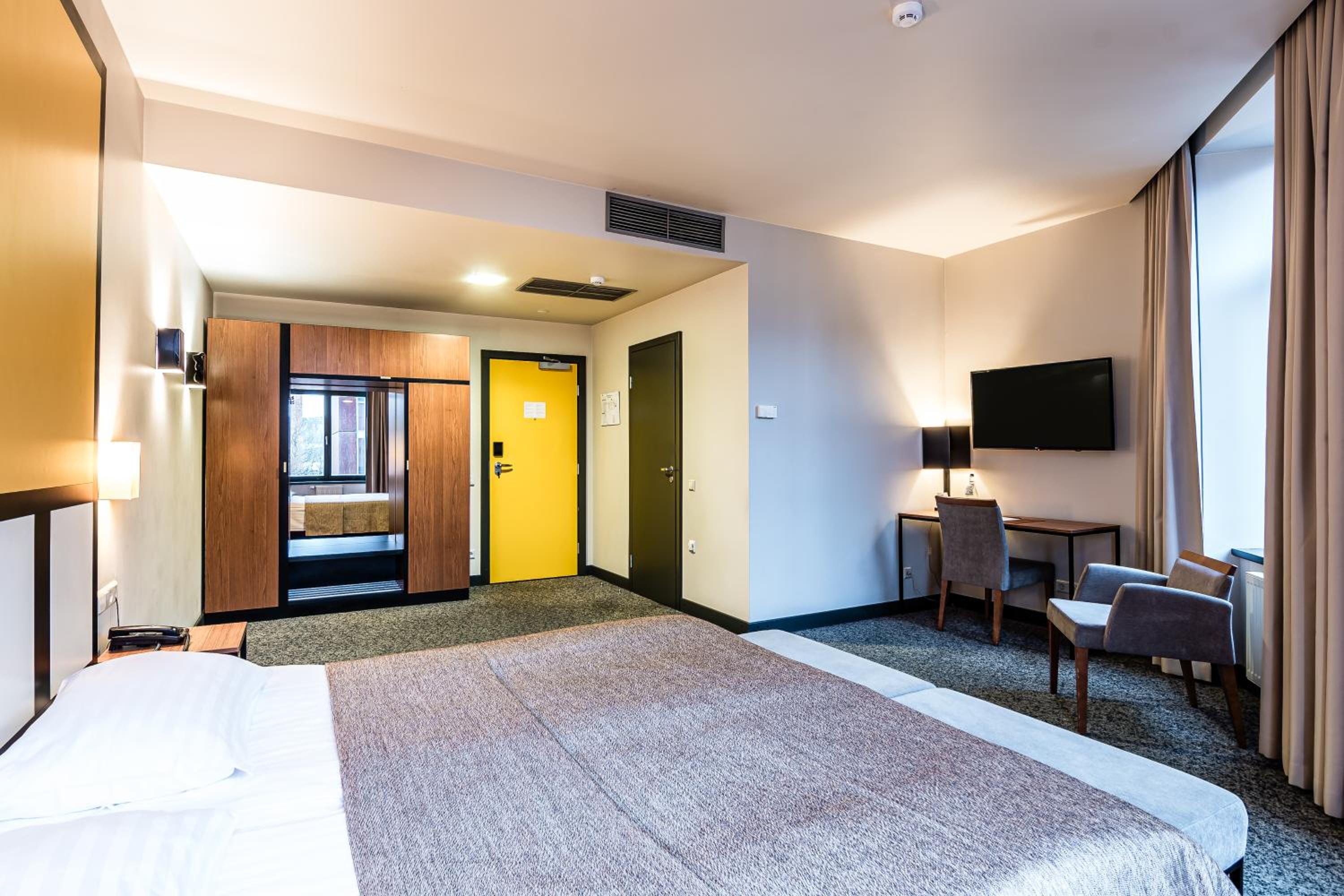 Standard Double Room - Photo 15