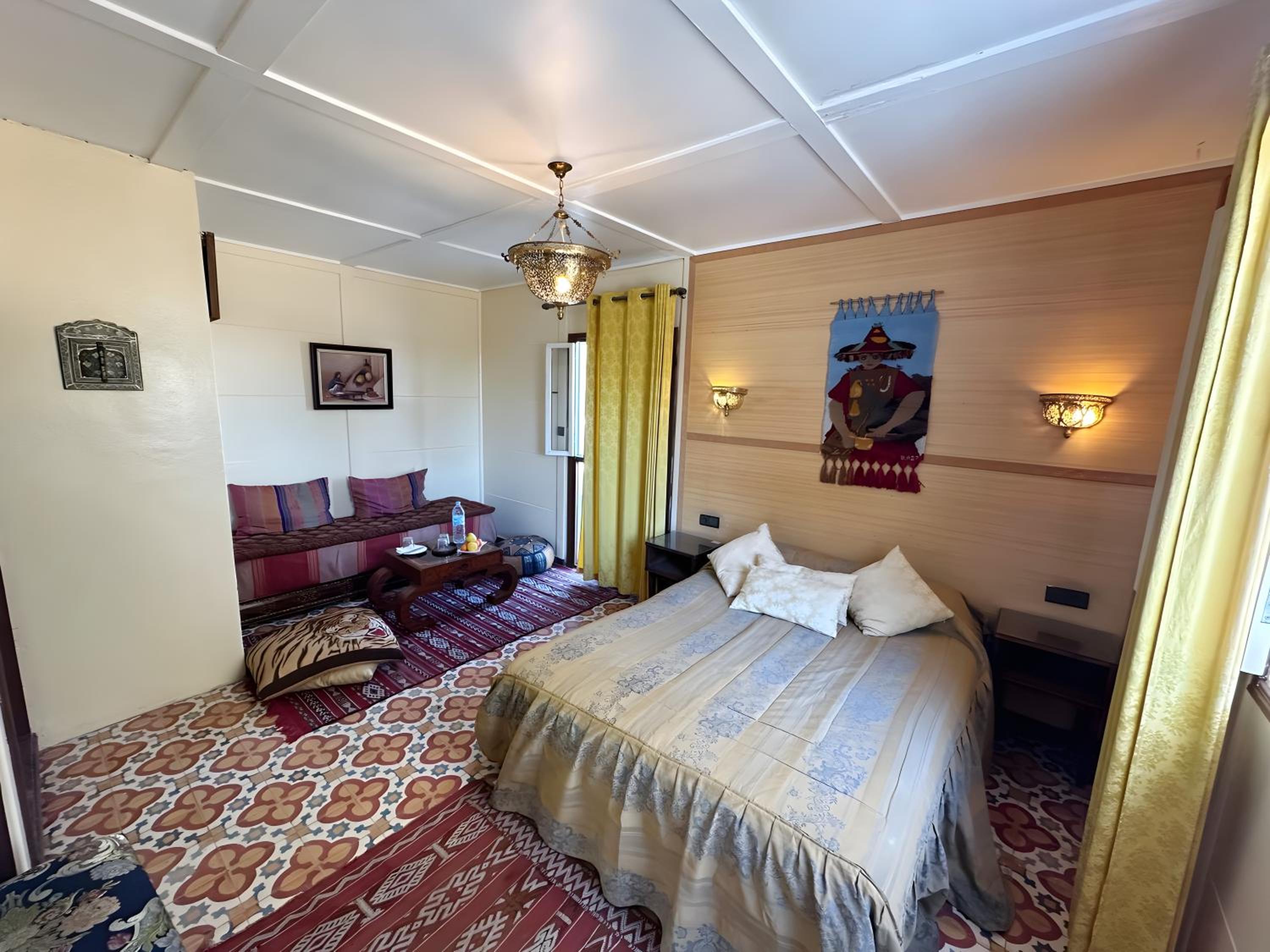 Double Room with Private Bathroom - Photo 7