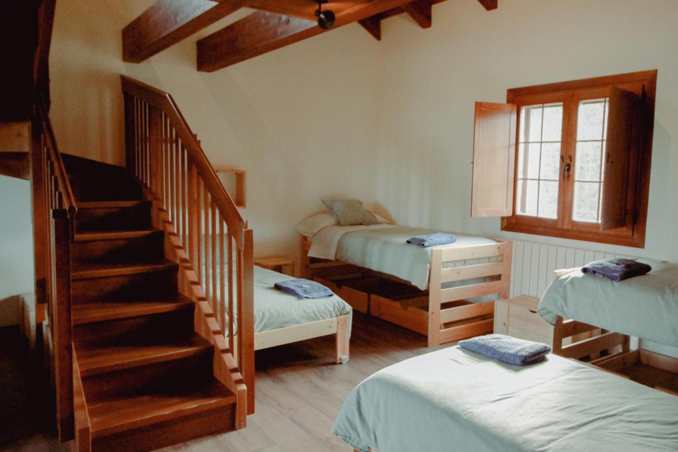 Habitación Familiar con Vista a la Montaña