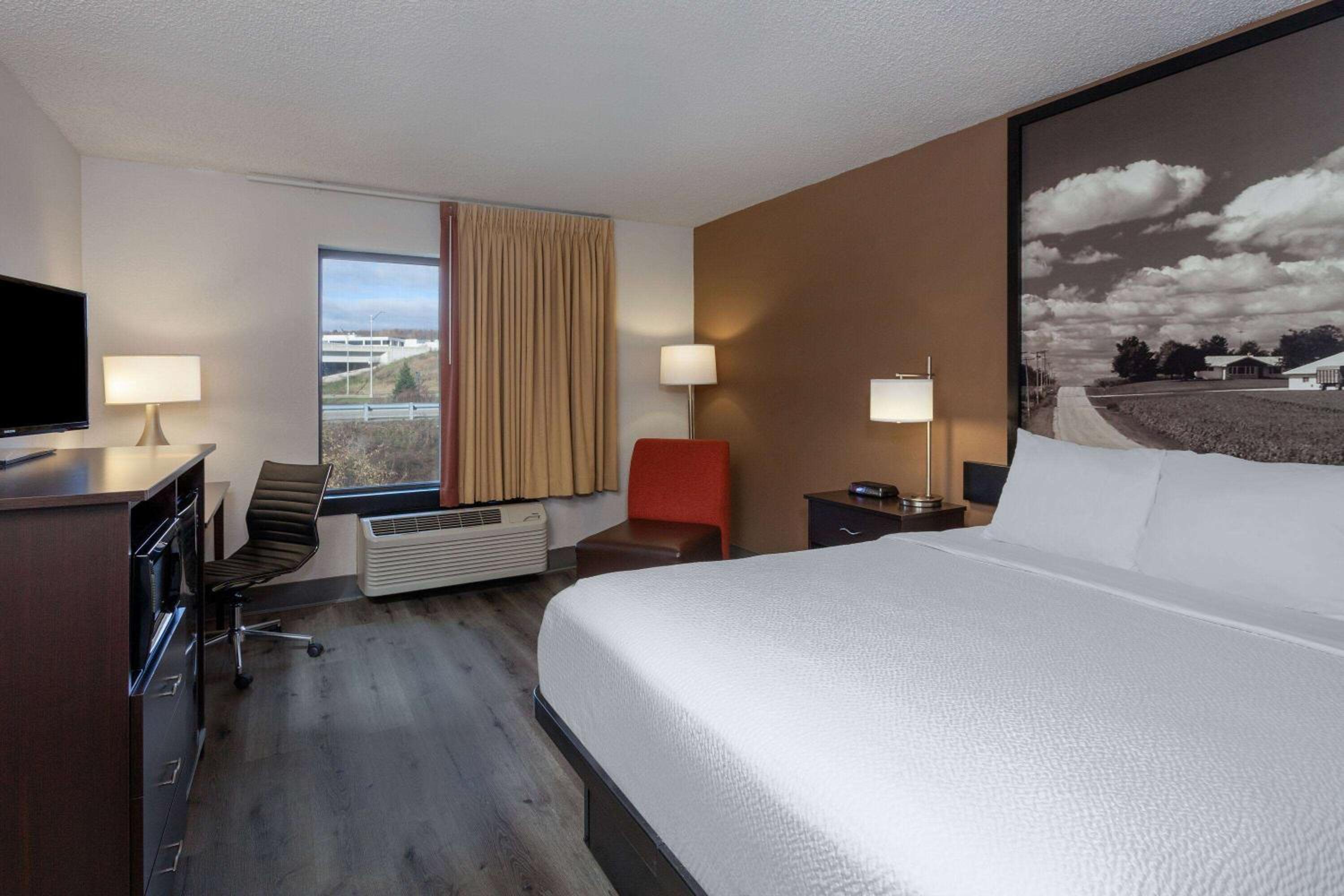 King Room- Non-Smoking - Photo 2