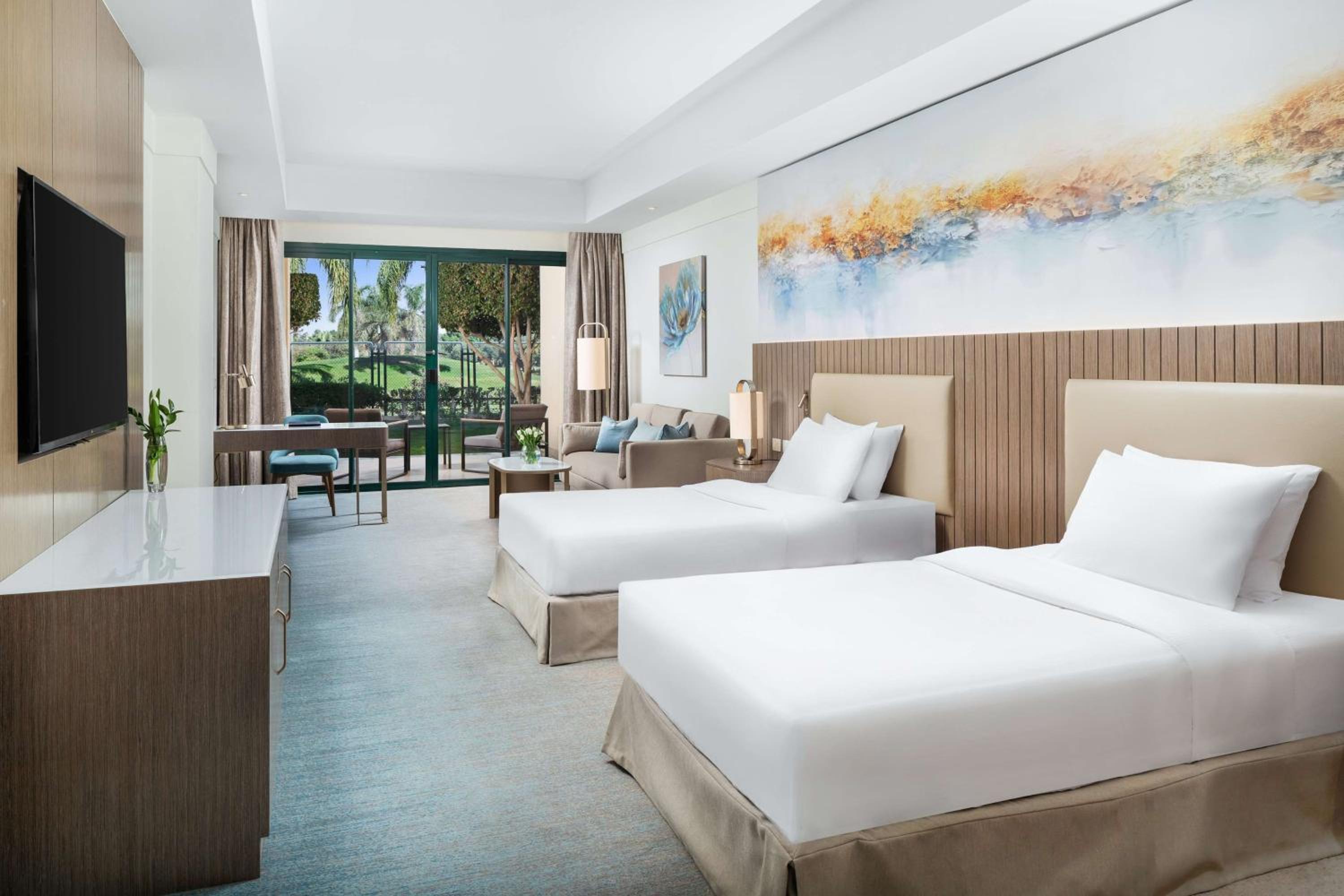Executive Premier Twin Room - Photo 1