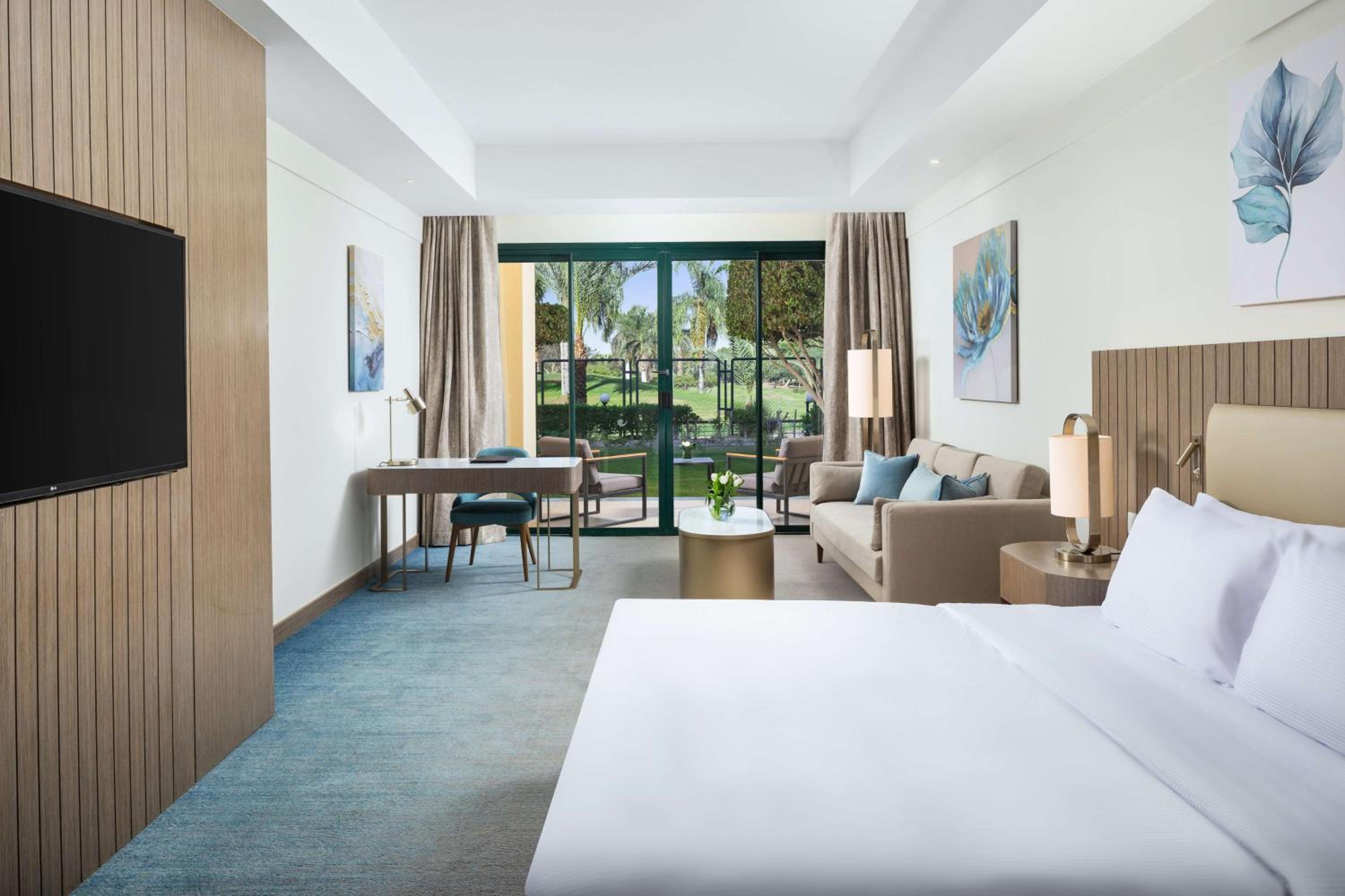 Executive Premier King Room - Photo 3