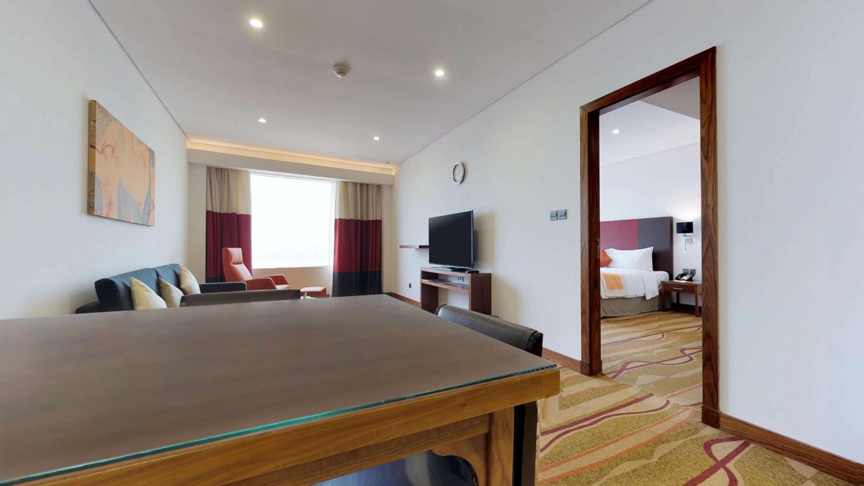 One-Bedroom Apartment With City View