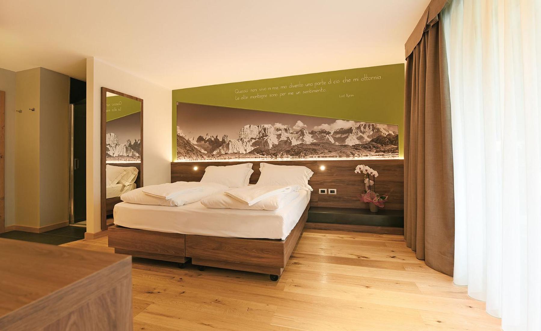 Deluxe Double or Twin Room with Balcony