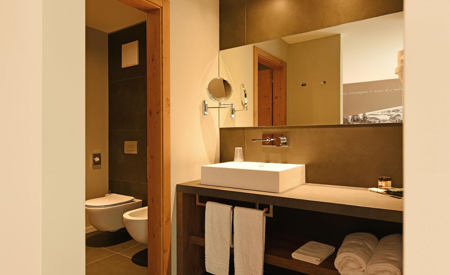 Deluxe Double or Twin Room with Balcony photo 3