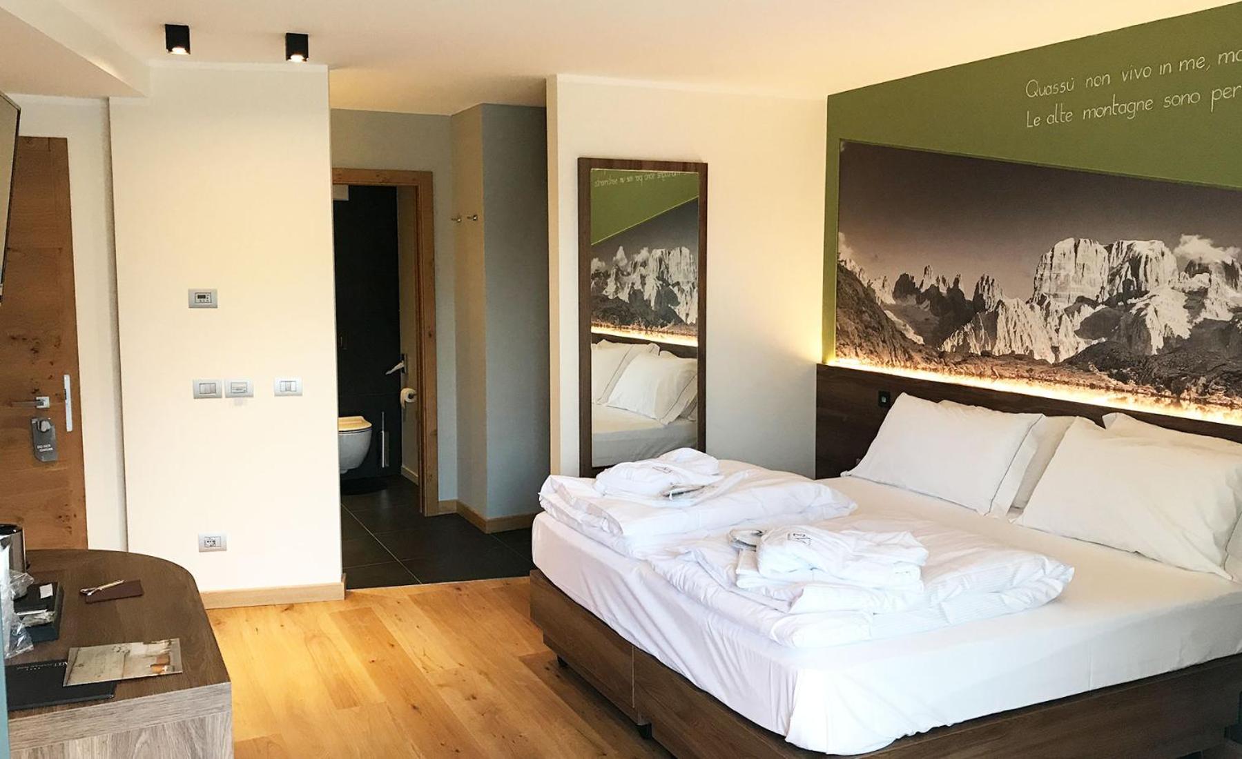 Deluxe Double or Twin Room with Balcony photo 2