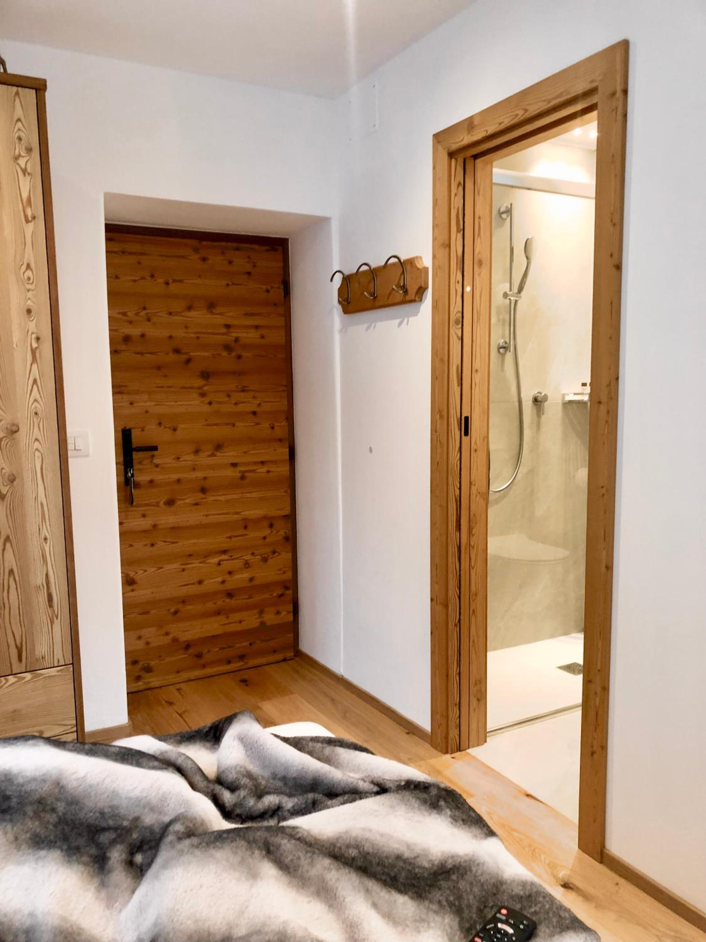 Deluxe Double Room with Extra Bed photo 3