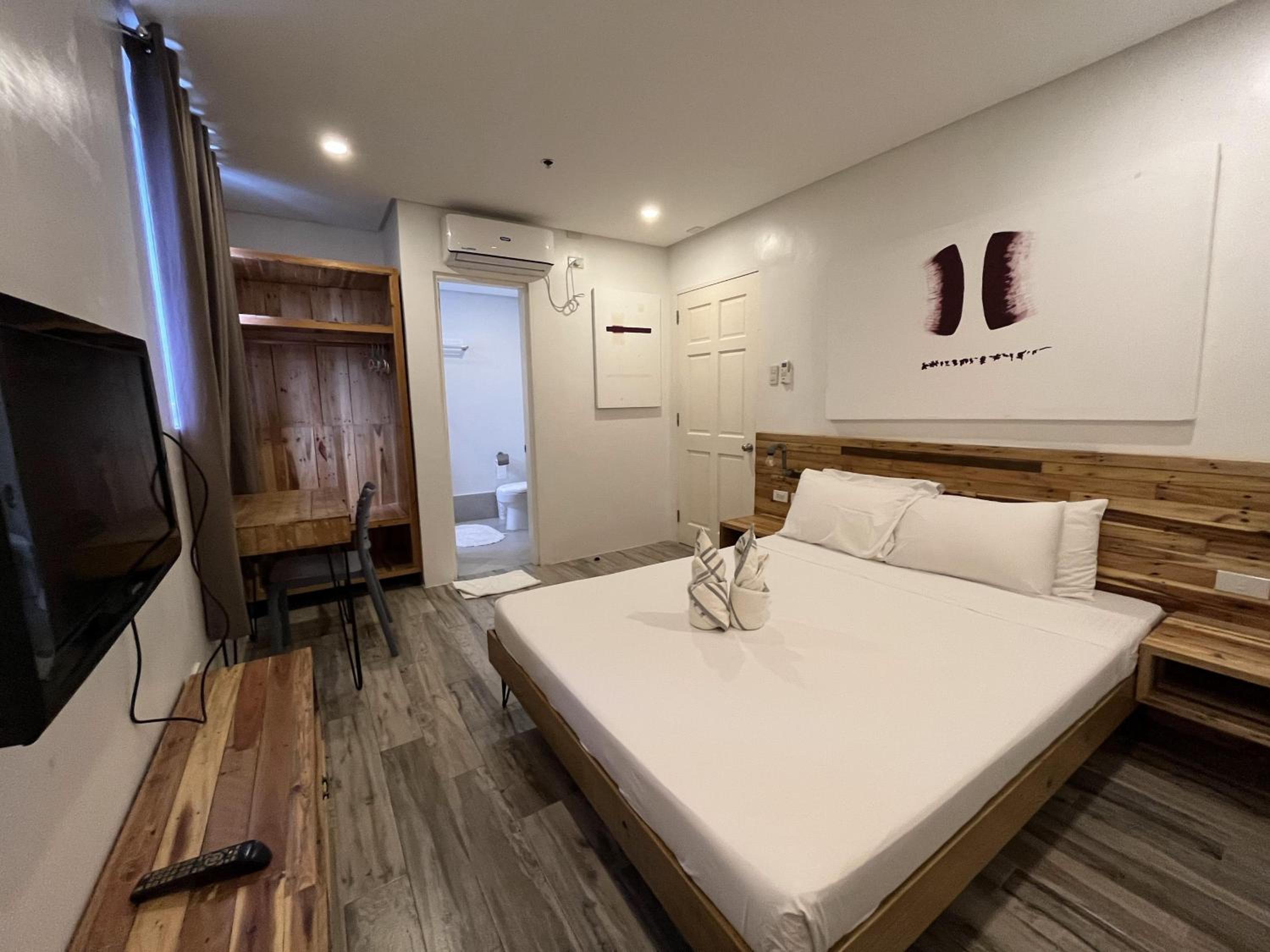 Deluxe Queen Room photo 2