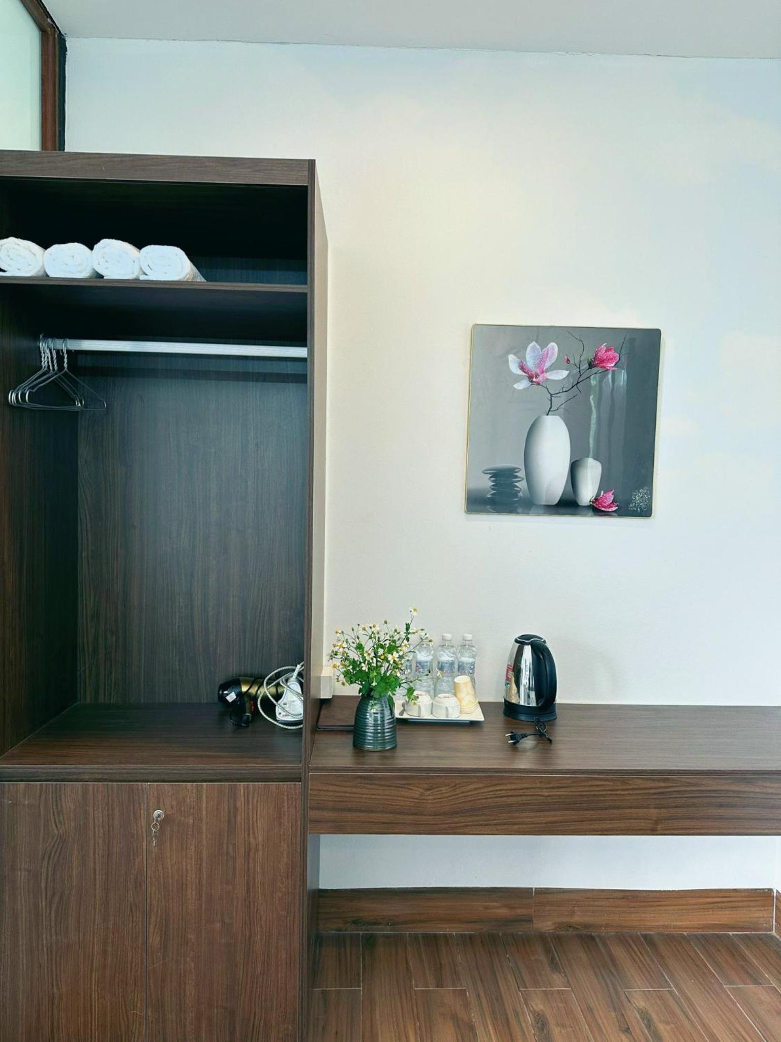 Family Room with Balcony - Photo 2
