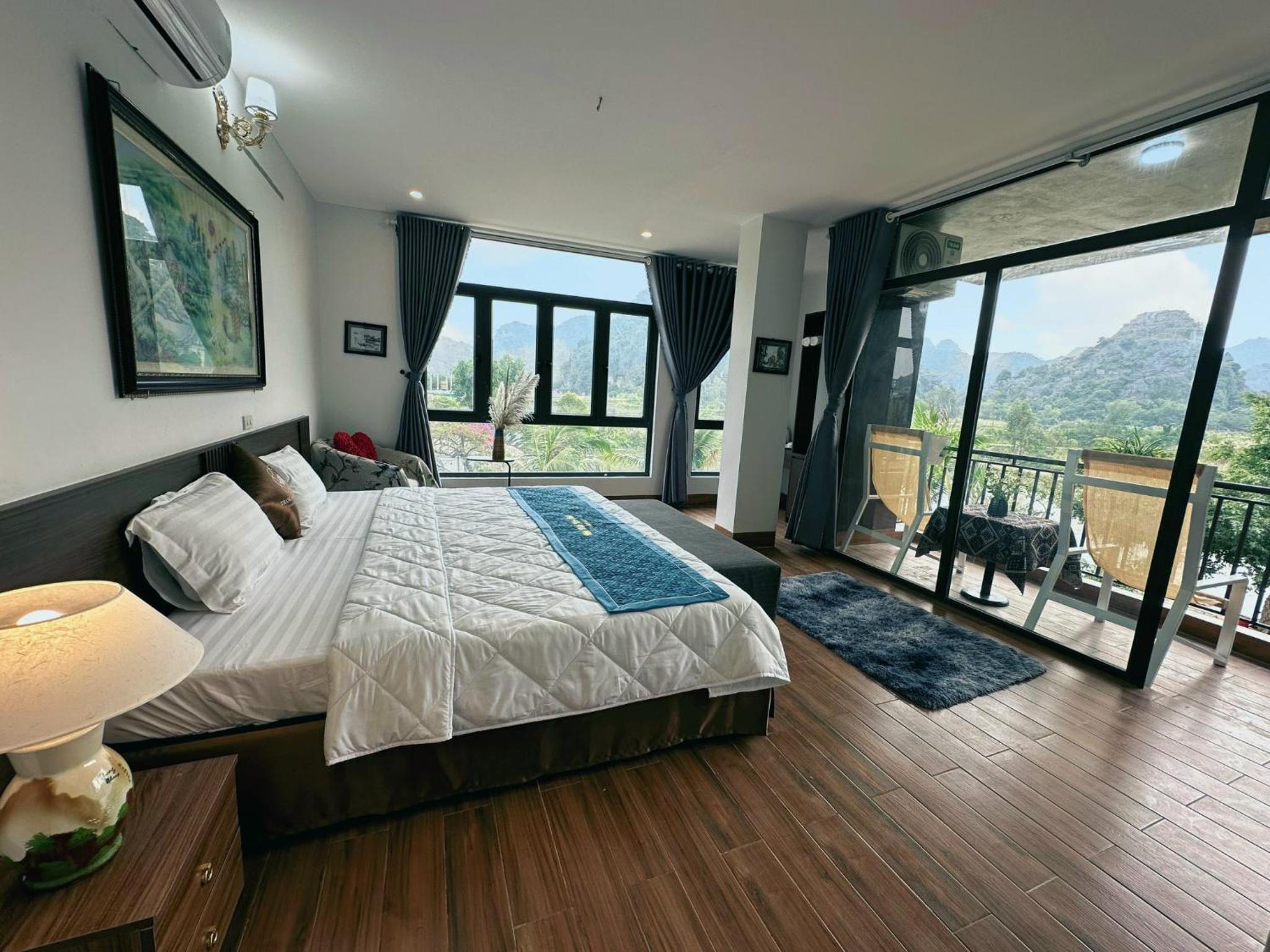 King Room with Mountain View - Photo 1
