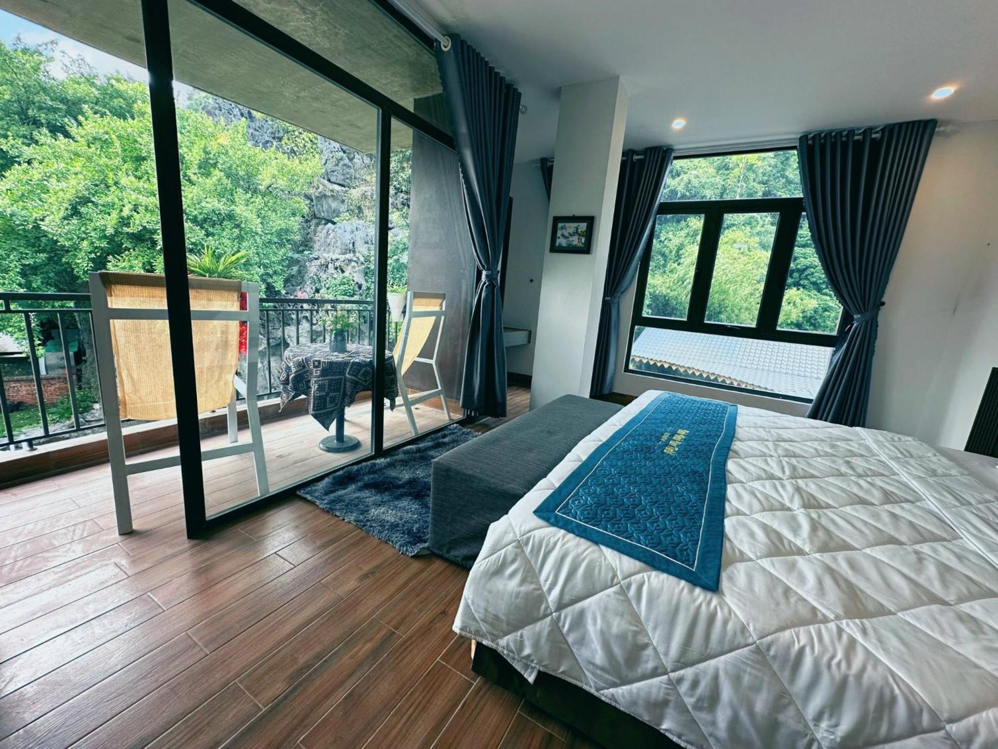 Double Room with Mountain View - Photo 1