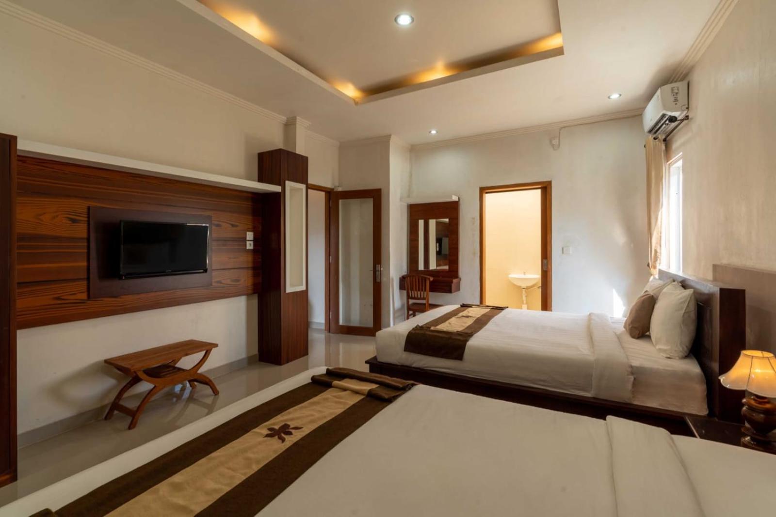 Deluxe Family Room