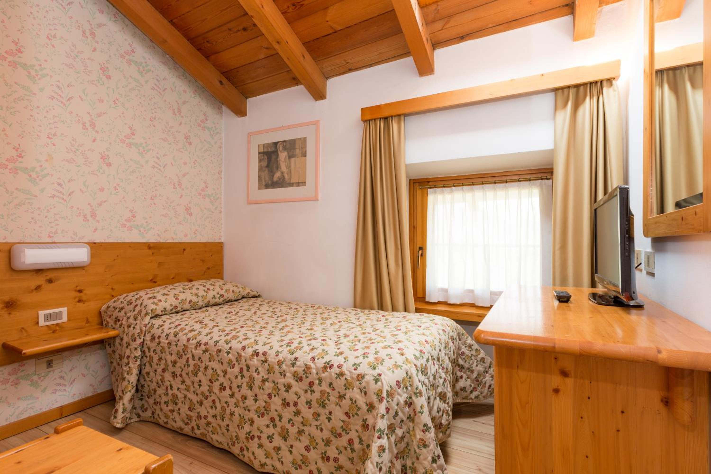 Single Room photo 3