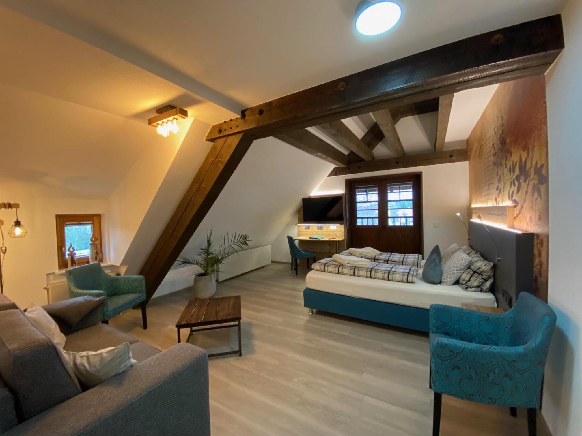 Deluxe Double Room with Balcony photo 1
