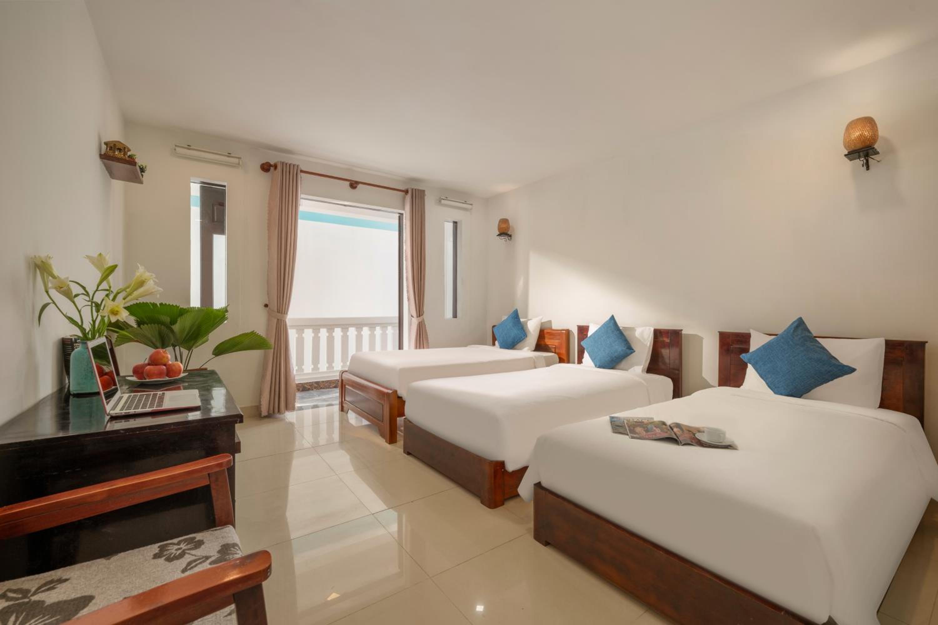 Triple Room with Balcony