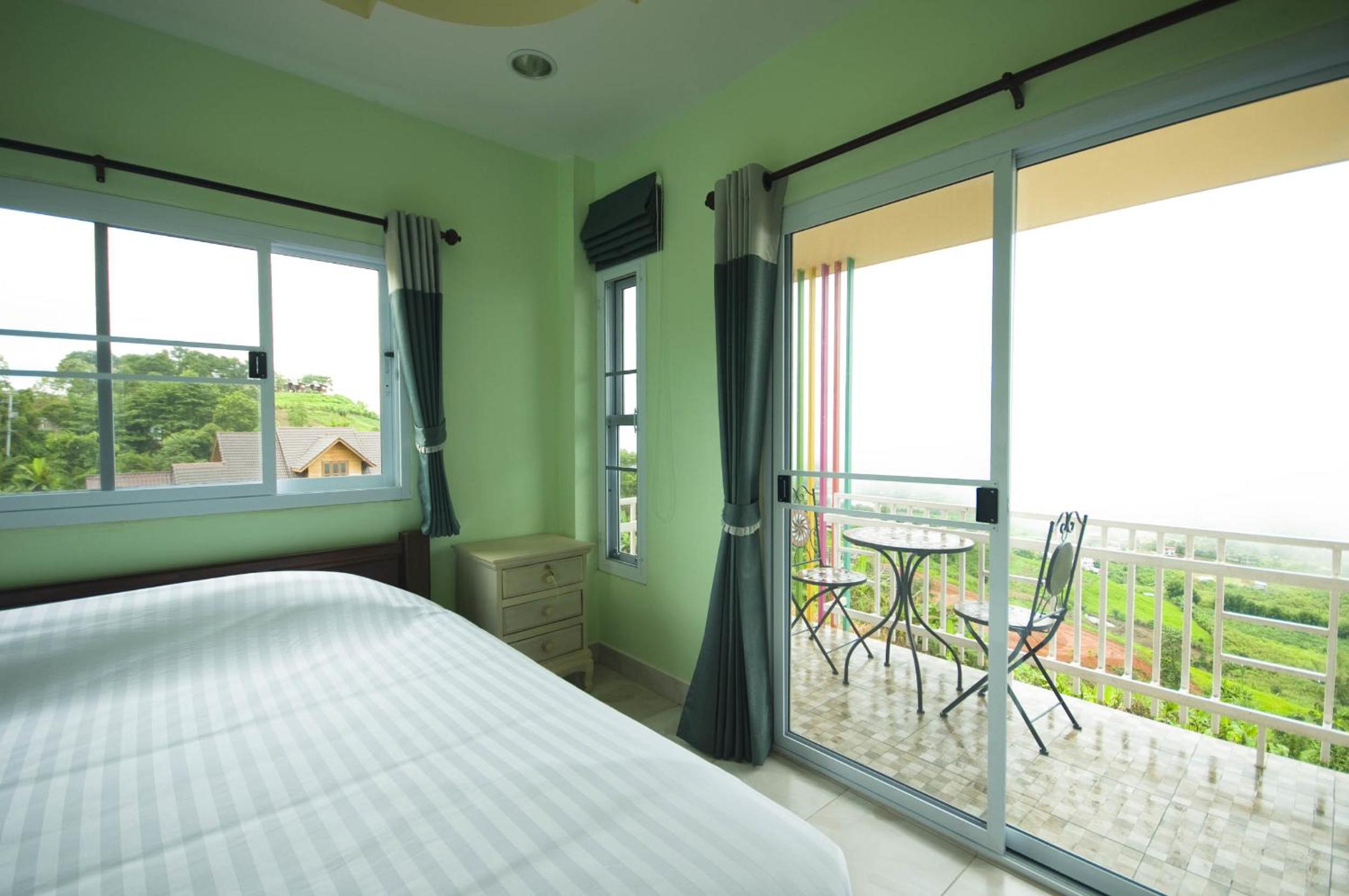 Double Room with Mountain View - Photo 16