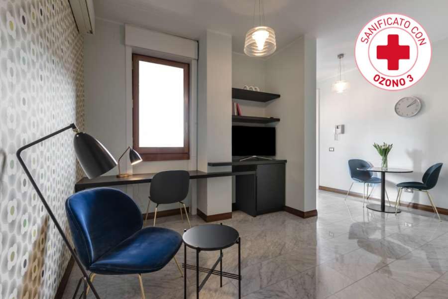 One-Bedroom Apartment with Balcony