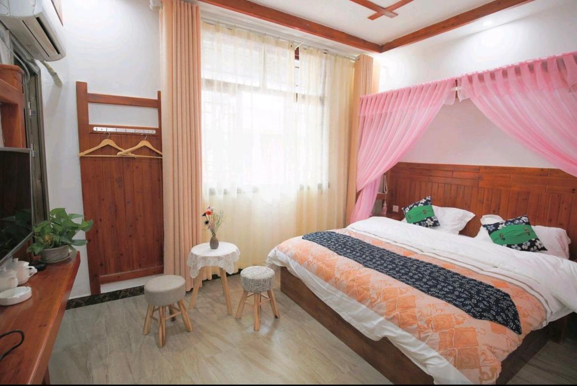 Single Room with Private Bathroom photo 1