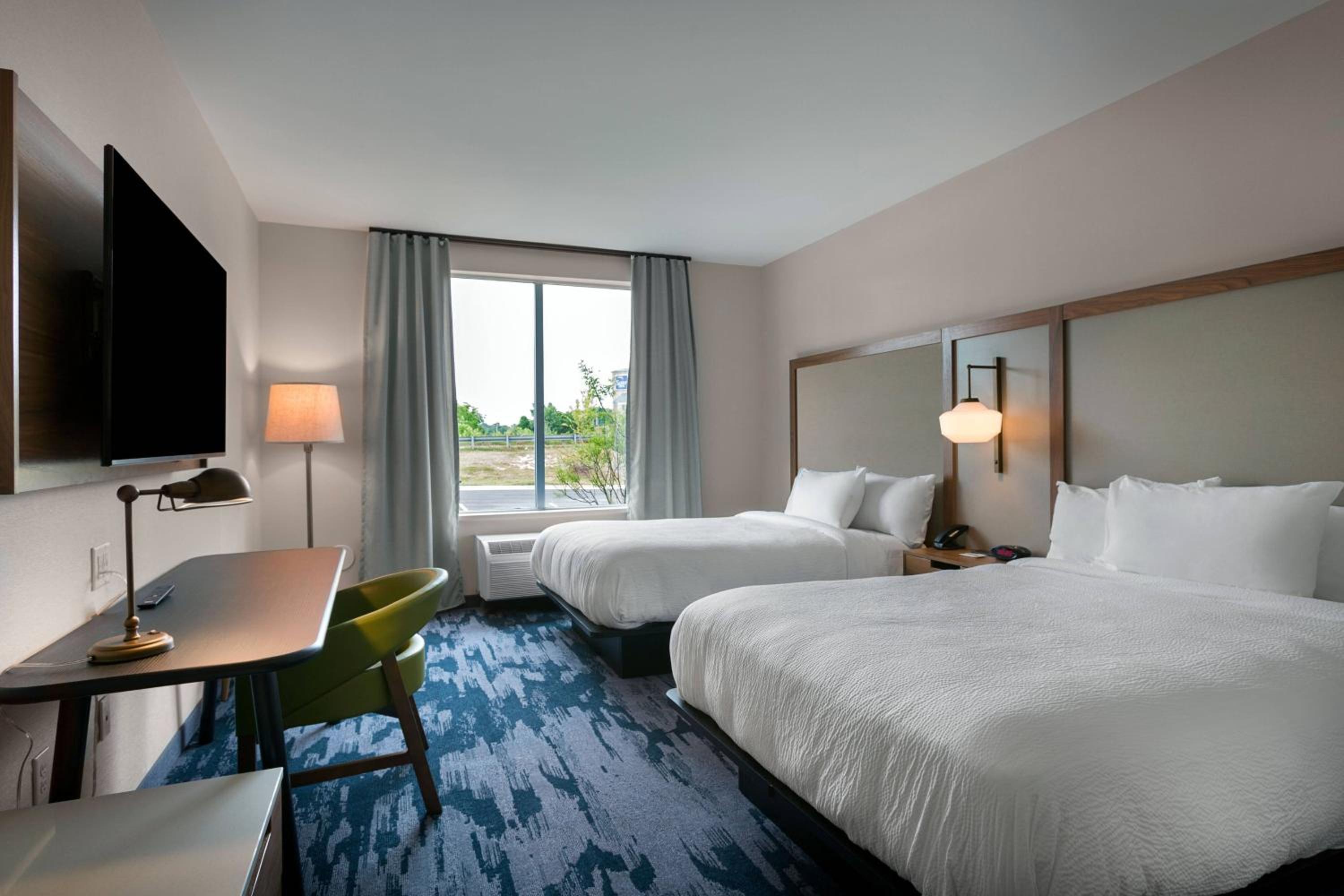 Double Queen Room - Photo 1