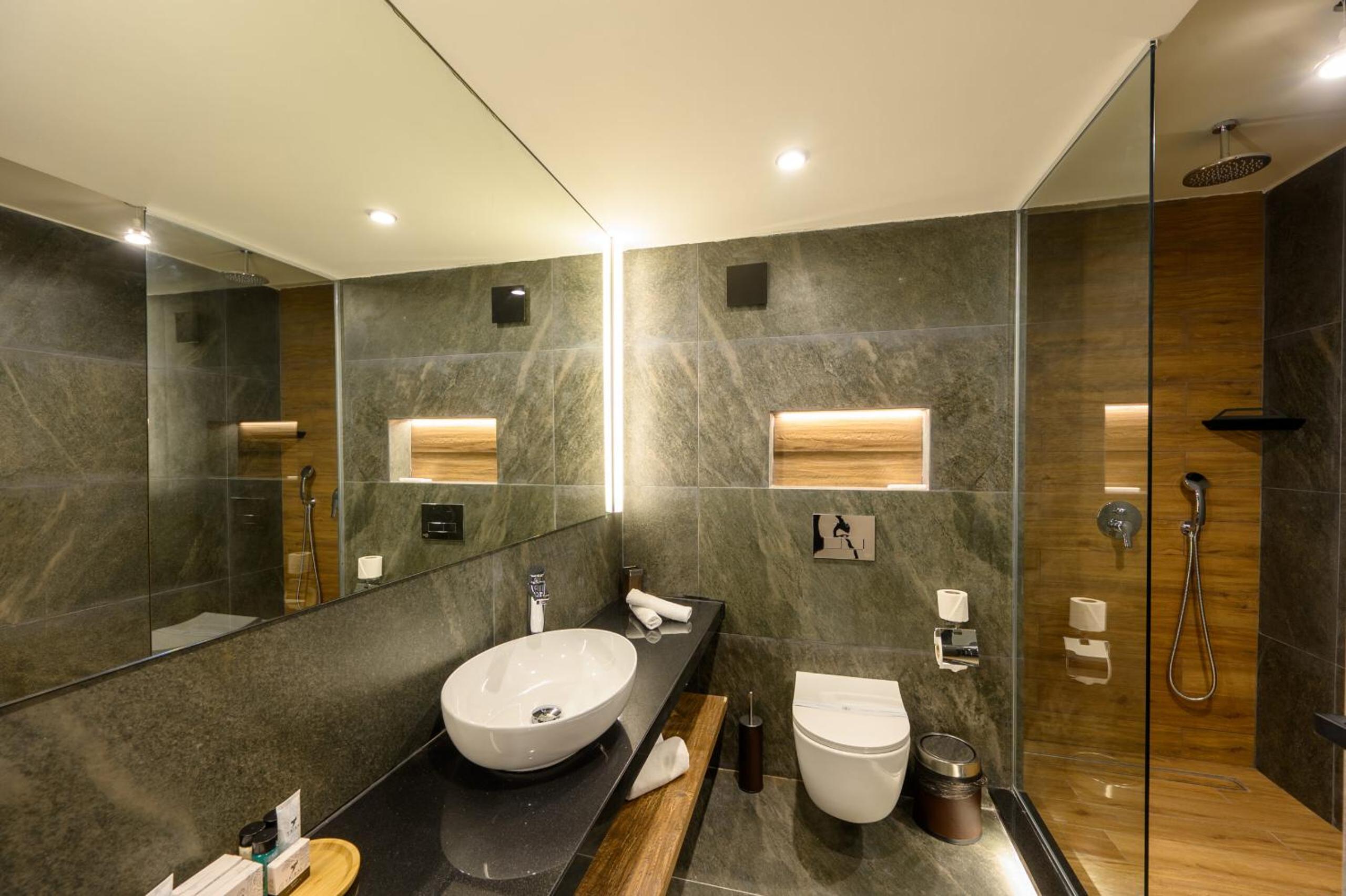 Two-Bedroom Apartment - Photo 2